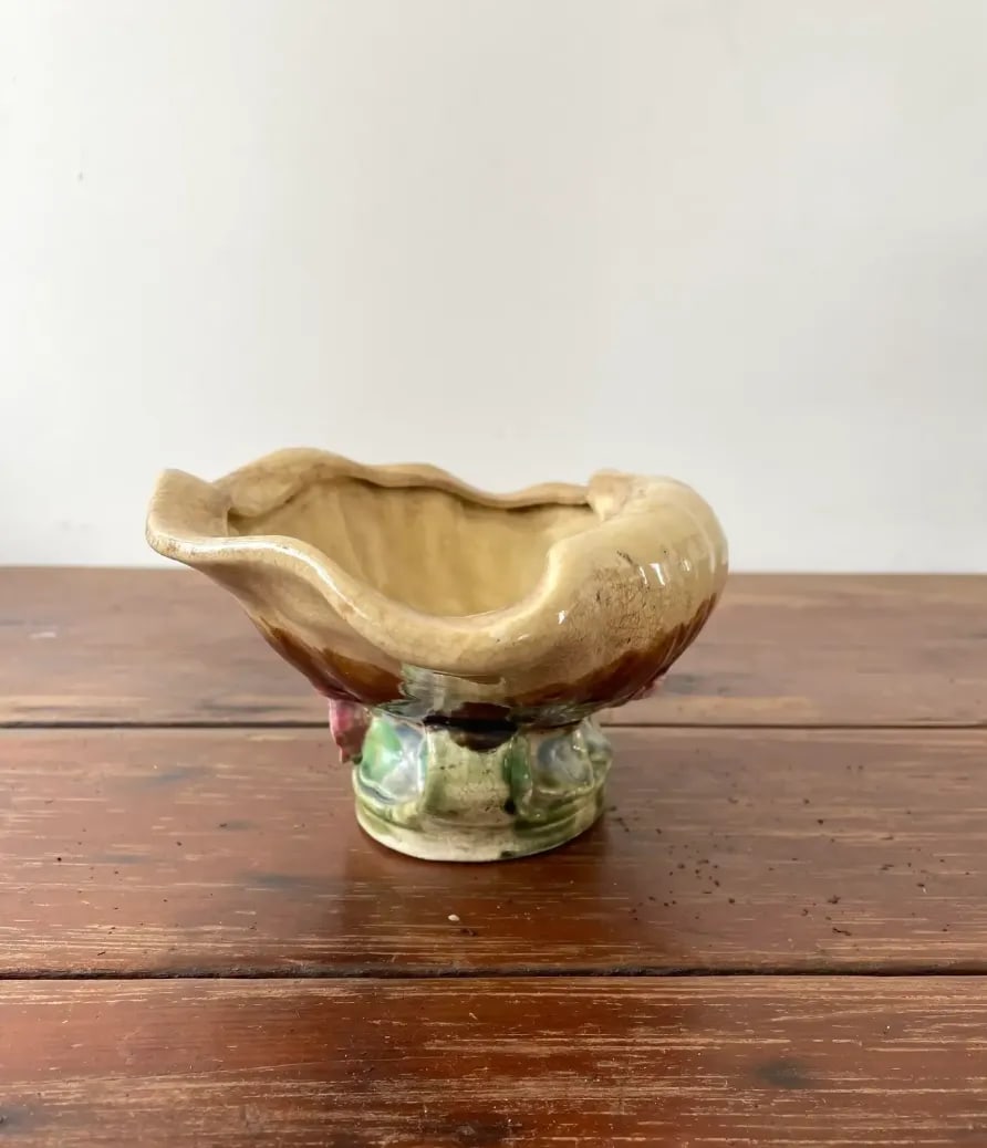 Vintage Majolica Clamshell Shaped Pedestal Bowl With Floral Designed Base - 2