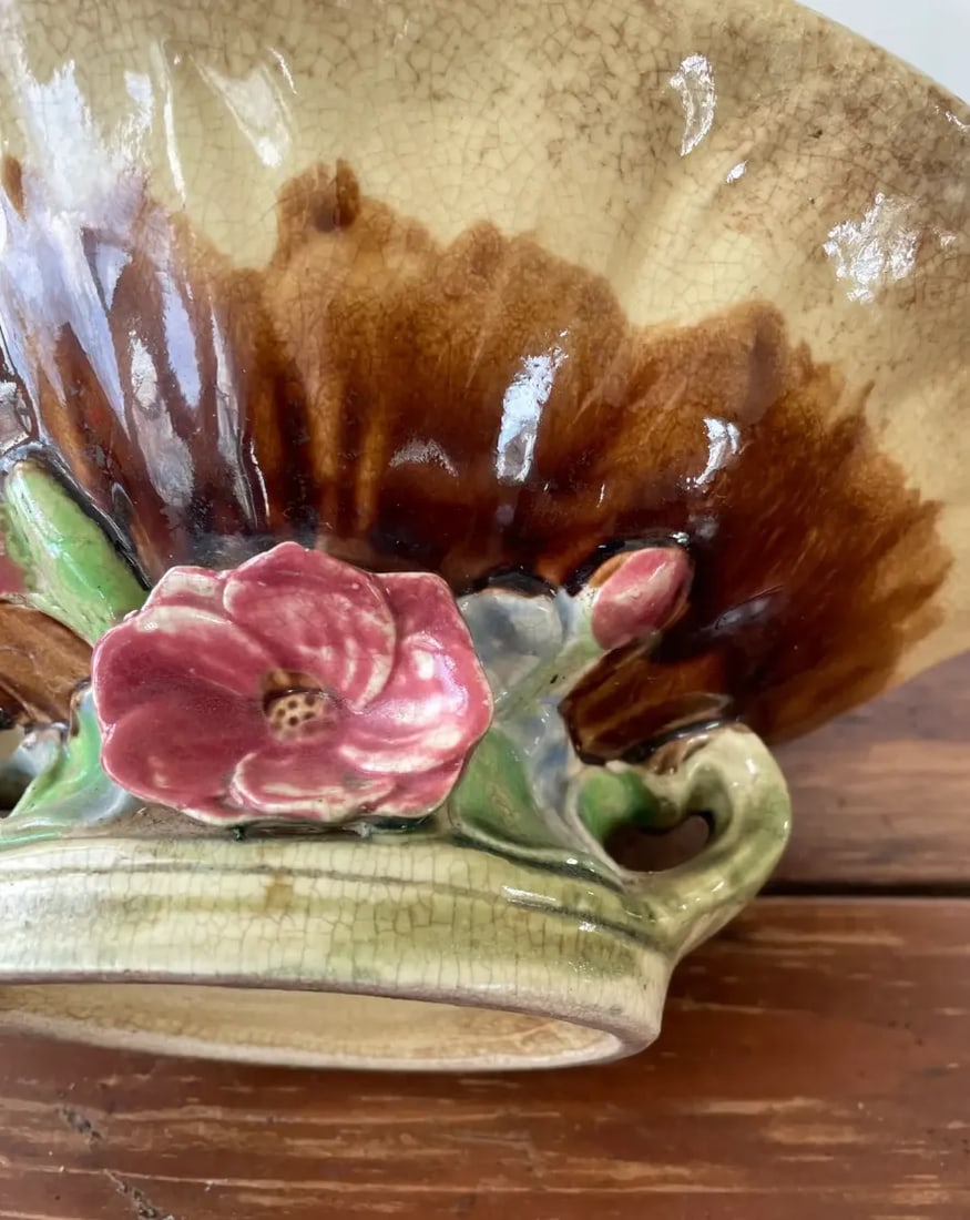 Vintage Majolica Clamshell Shaped Pedestal Bowl With Floral Designed Base - 5