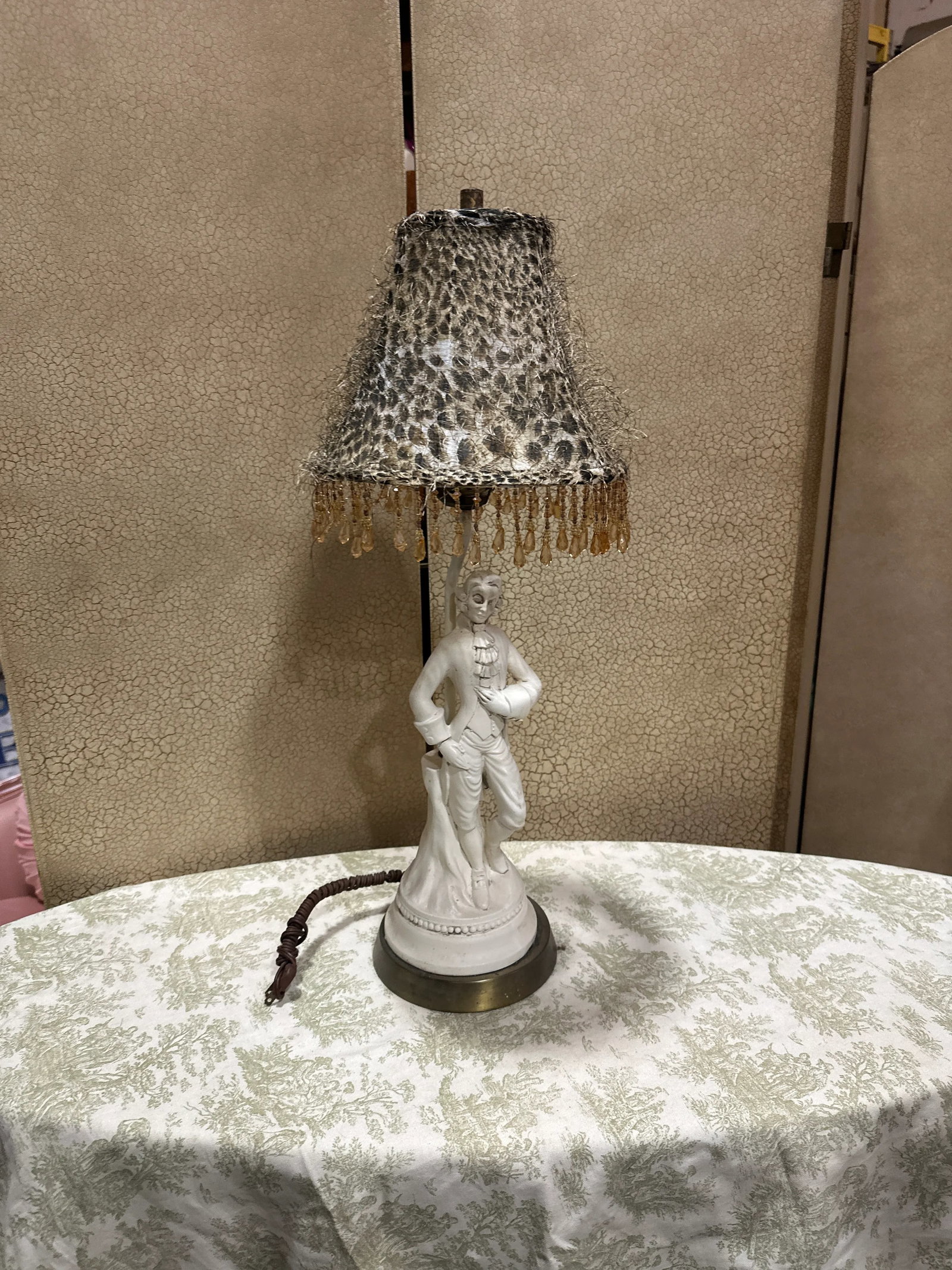 Vintage White Figurative Man Lamp With Leopard Print Lampshade - 5