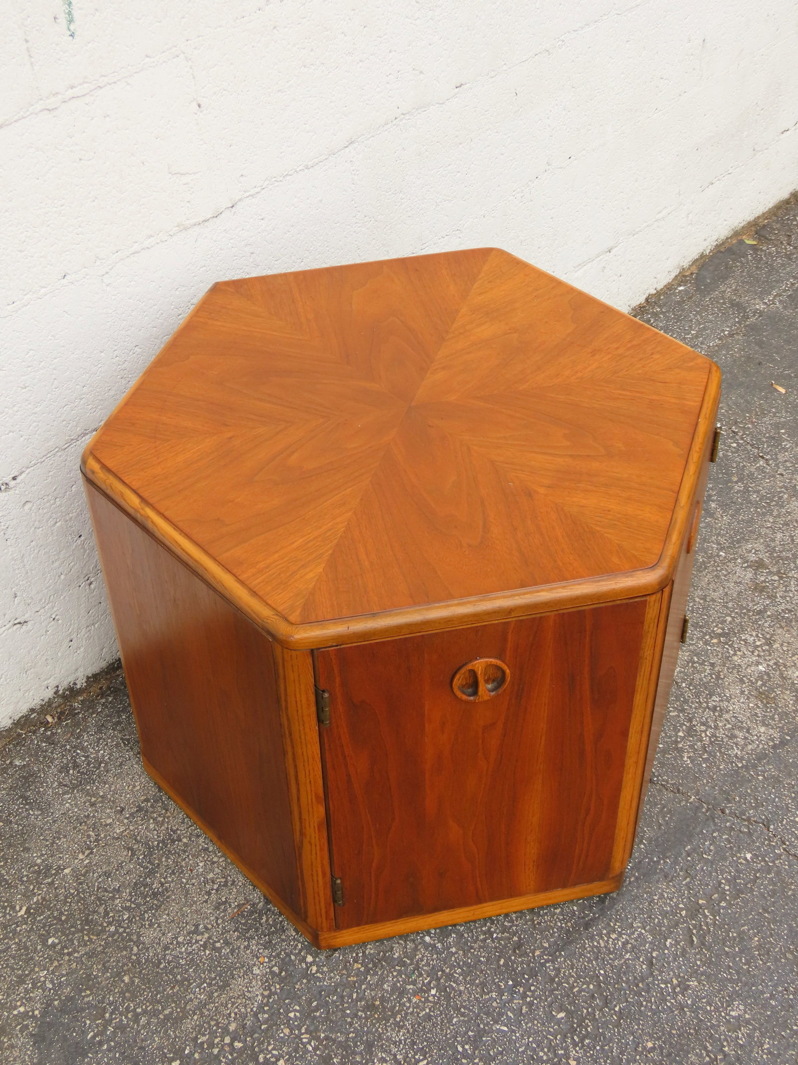 Lane Hexagon Mid Century Modern Nightstand Side End Lamp Table Bar Commode 6315 - 11