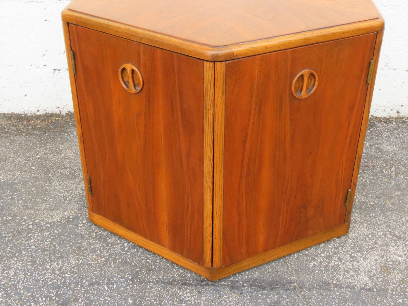 Lane Hexagon Mid Century Modern Nightstand Side End Lamp Table Bar Commode 6315 - 12