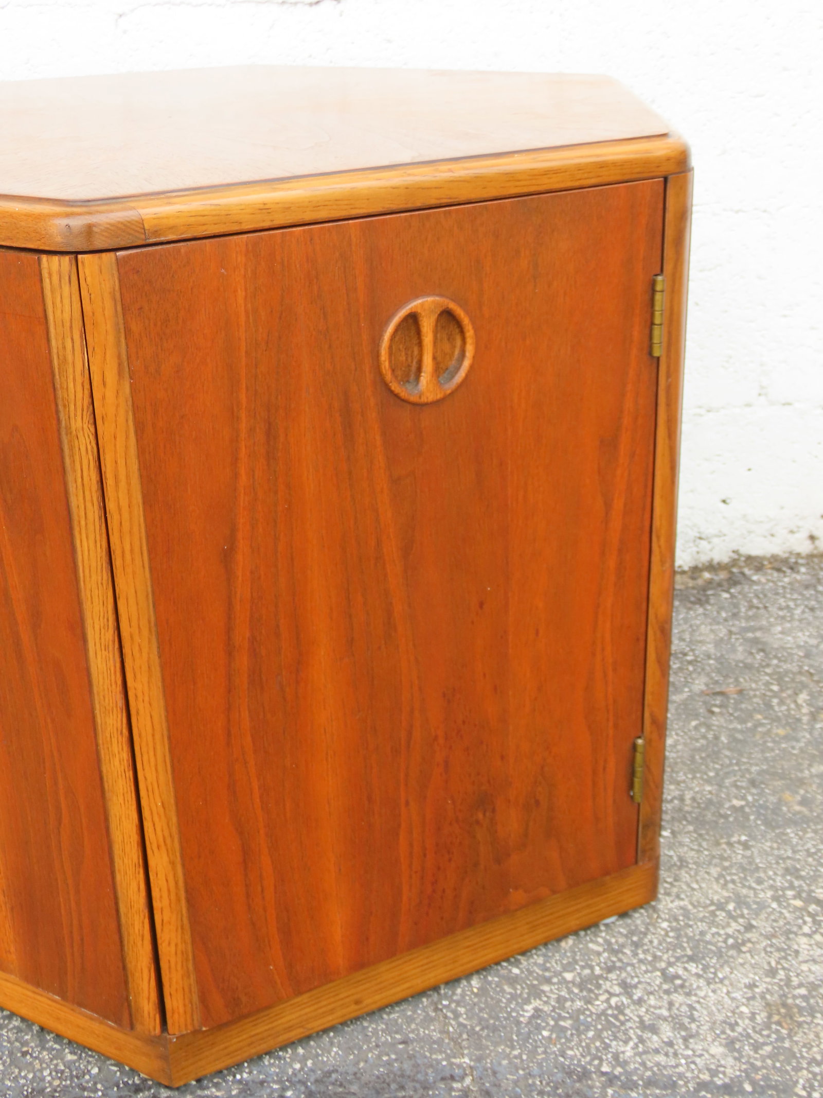 Lane Hexagon Mid Century Modern Nightstand Side End Lamp Table Bar Commode 6315 - 16