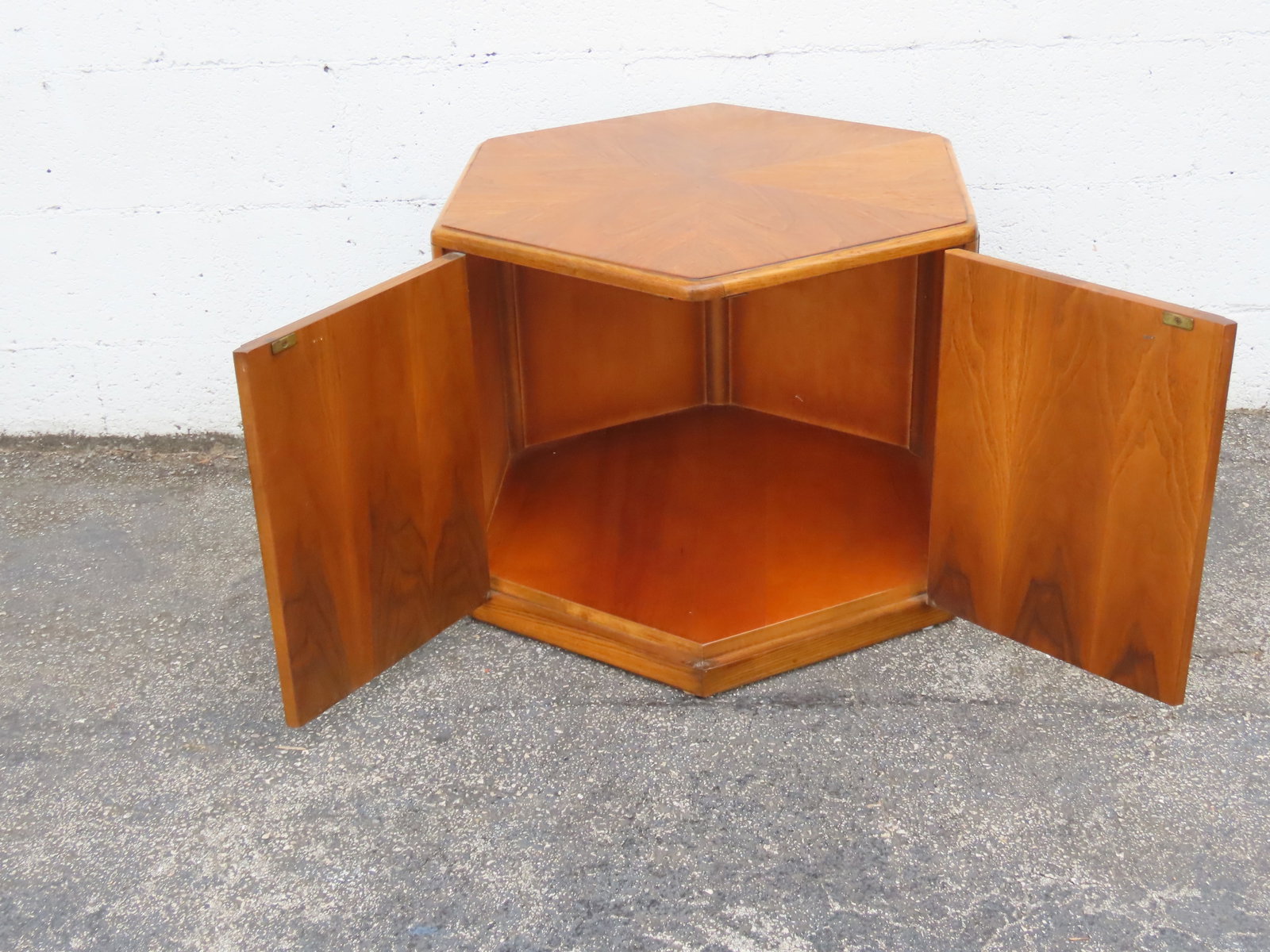 Lane Hexagon Mid Century Modern Nightstand Side End Lamp Table Bar Commode 6315 - 4