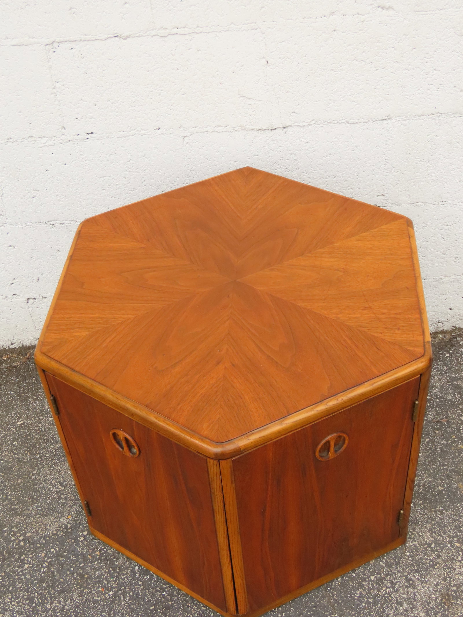 Lane Hexagon Mid Century Modern Nightstand Side End Lamp Table Bar Commode 6315 - 8