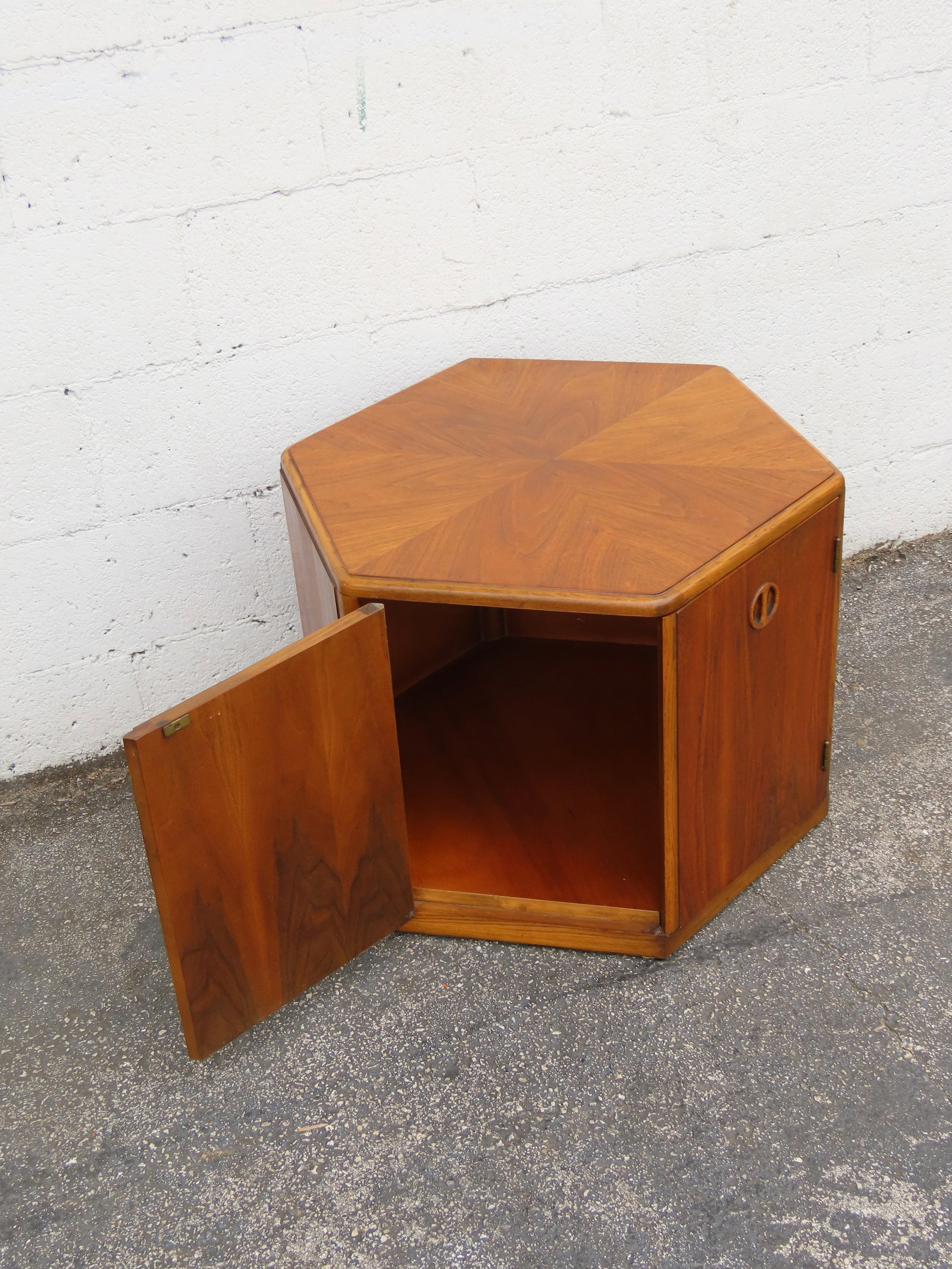 Lane Hexagon Mid Century Modern Nightstand Side End Lamp Table Bar Commode 6315 - 9