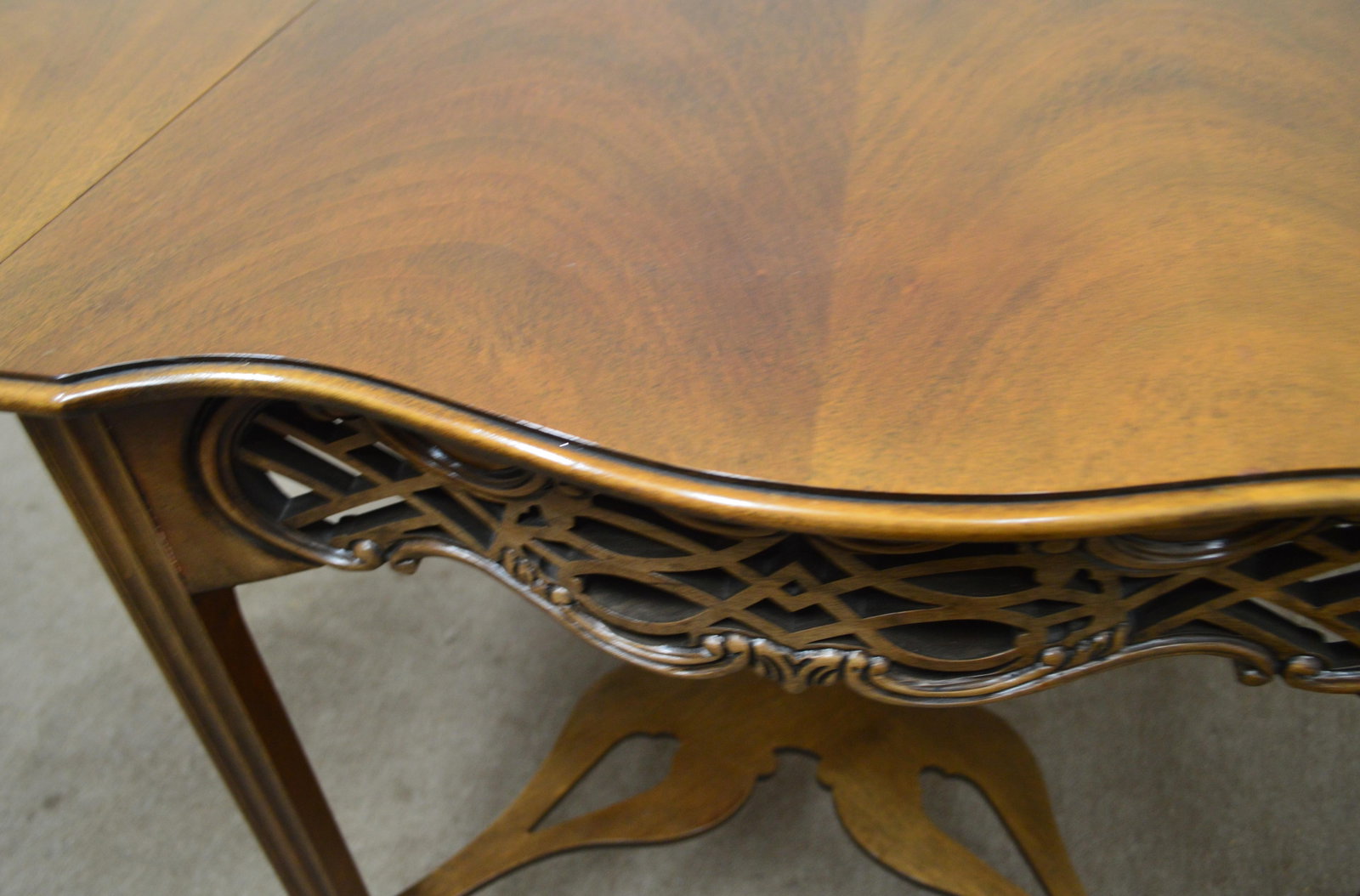 Baker Historic Charleston Side Table - 10