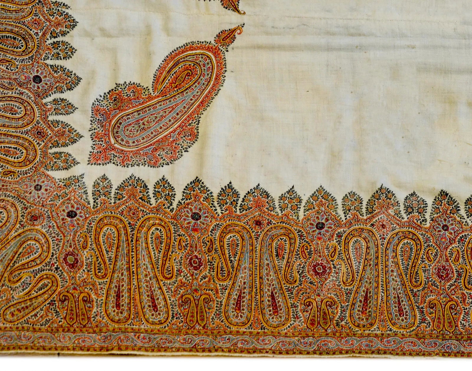 Early 20th Century Kirman Suzani Textile - 3