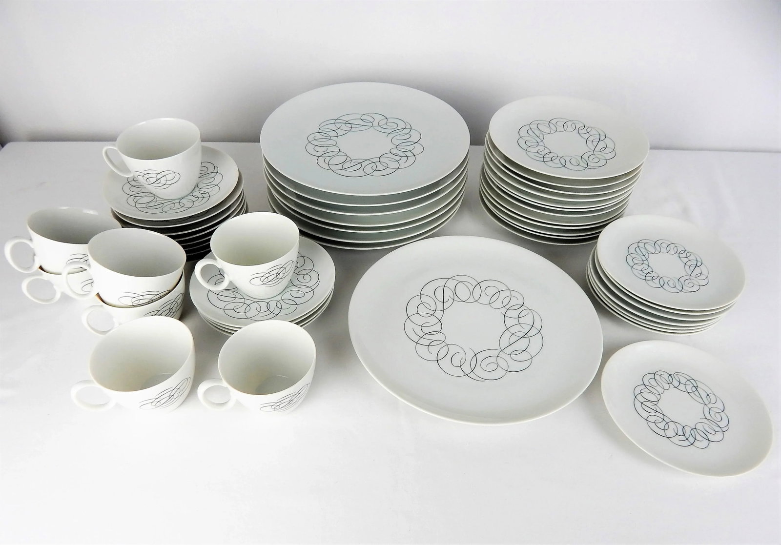 Rosenthal "Script" China by Raymond Loewy S/48 - 13