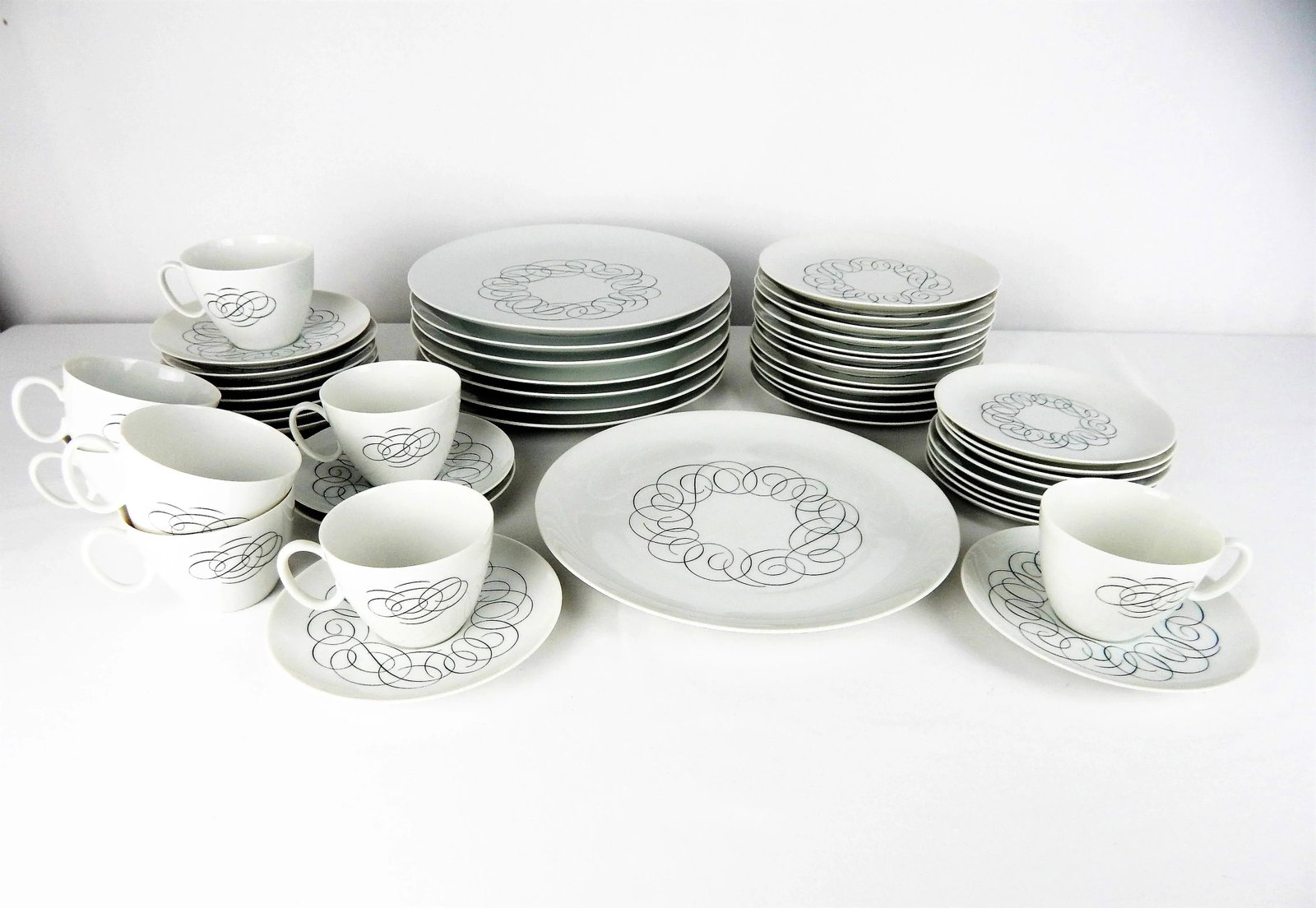 Rosenthal "Script" China by Raymond Loewy S/48 - 2