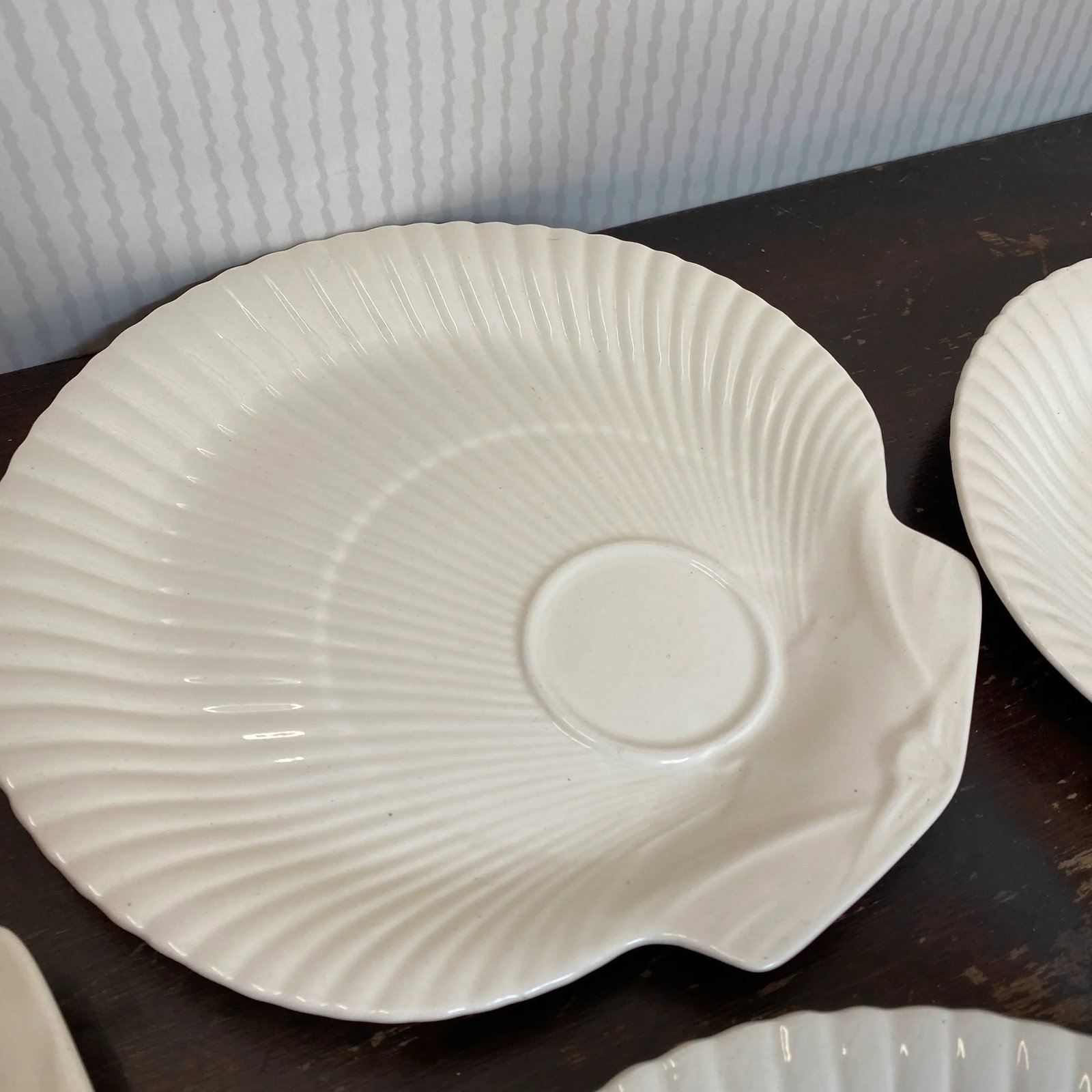 Vintage Wedgwood of Etruria Nautilus Shell Dinner Plates- Set of 4 - 2