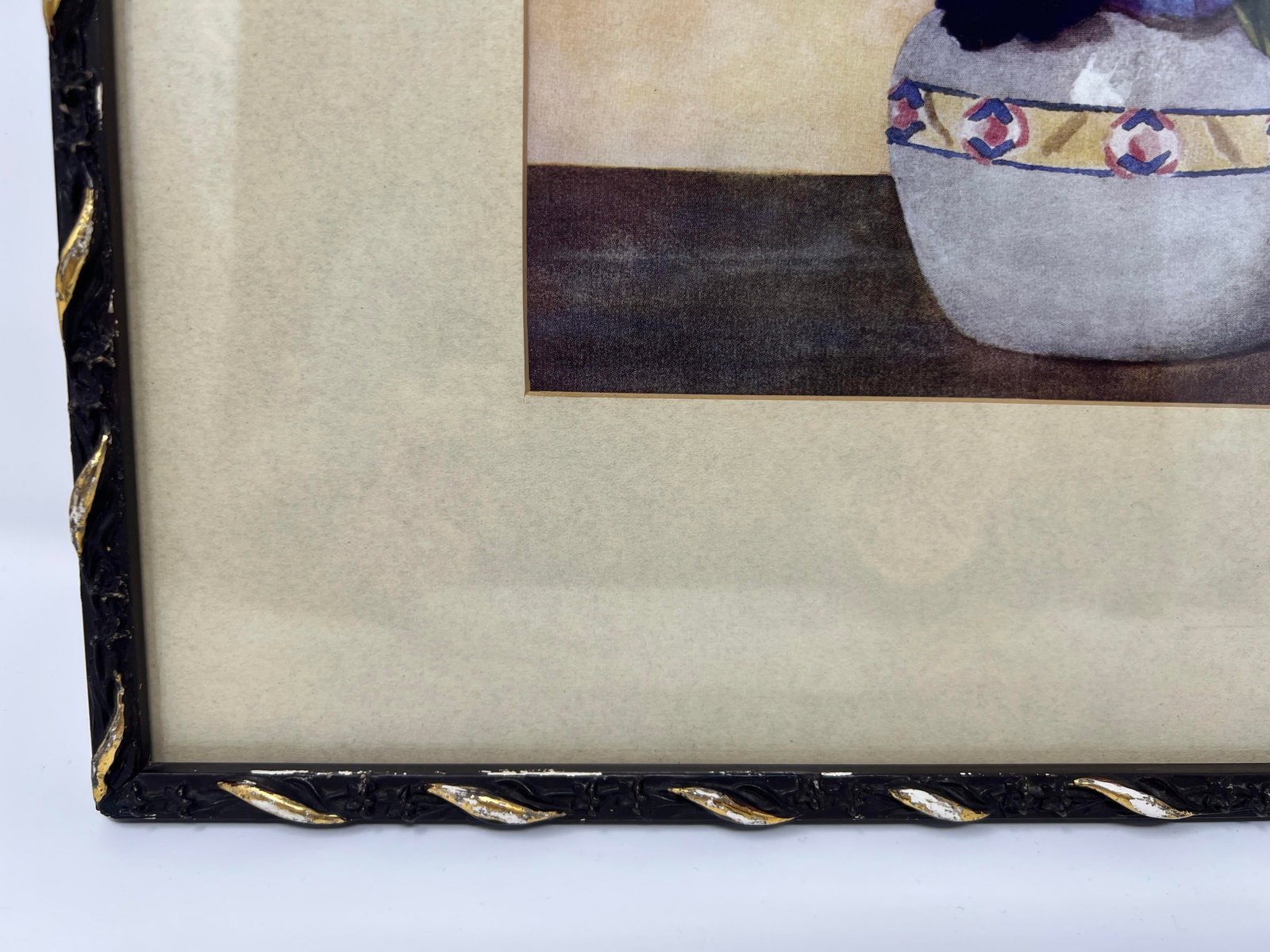 Floral Still Life Print in Period Gilt-Accented Frame, Early 20th Century - 2