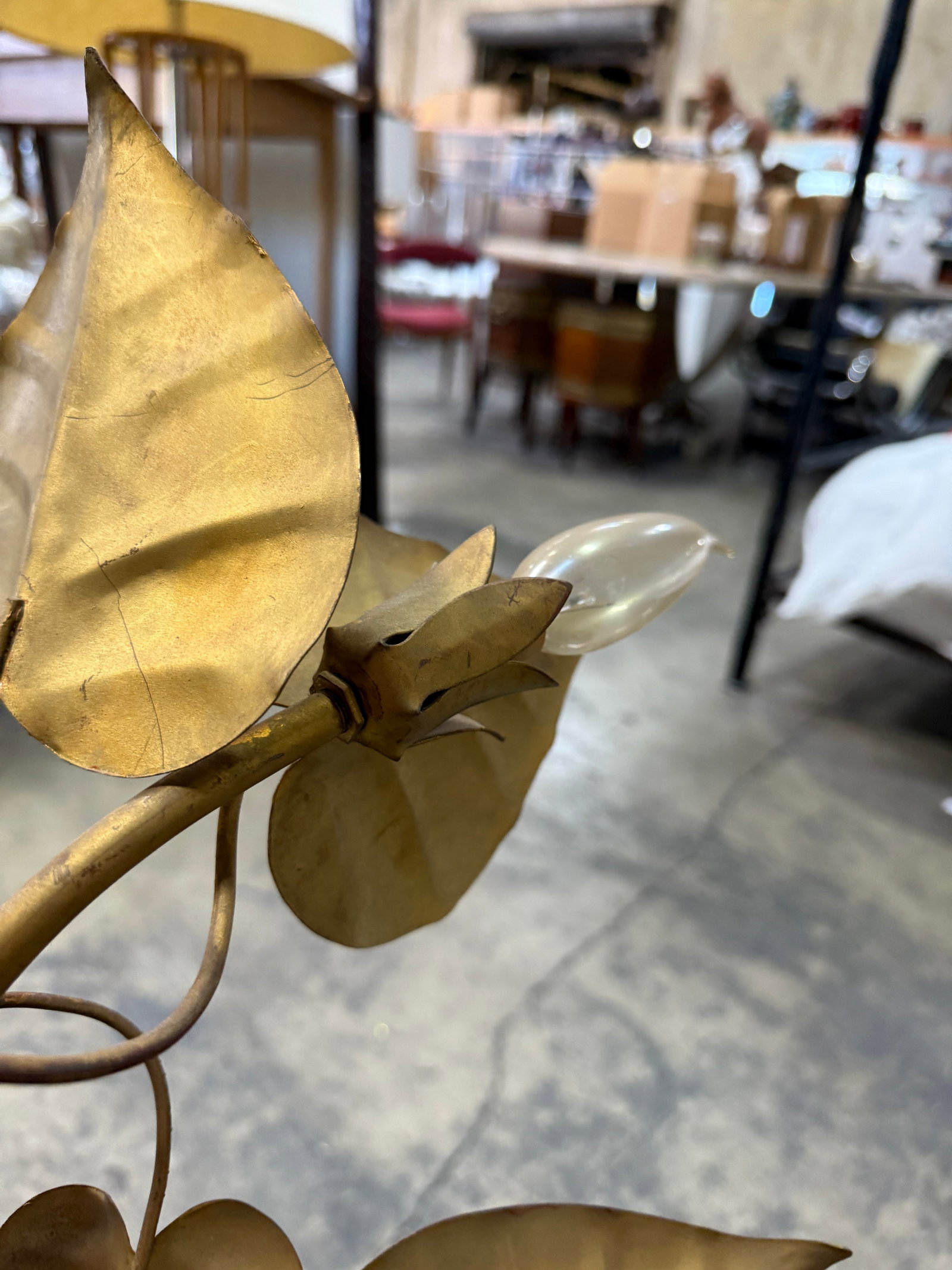 Vintage Italian Gilt Tole Leaf Wall Light - Mid-Century Gold Metal Vine Sconce, Made in Italy, 1960s - 11