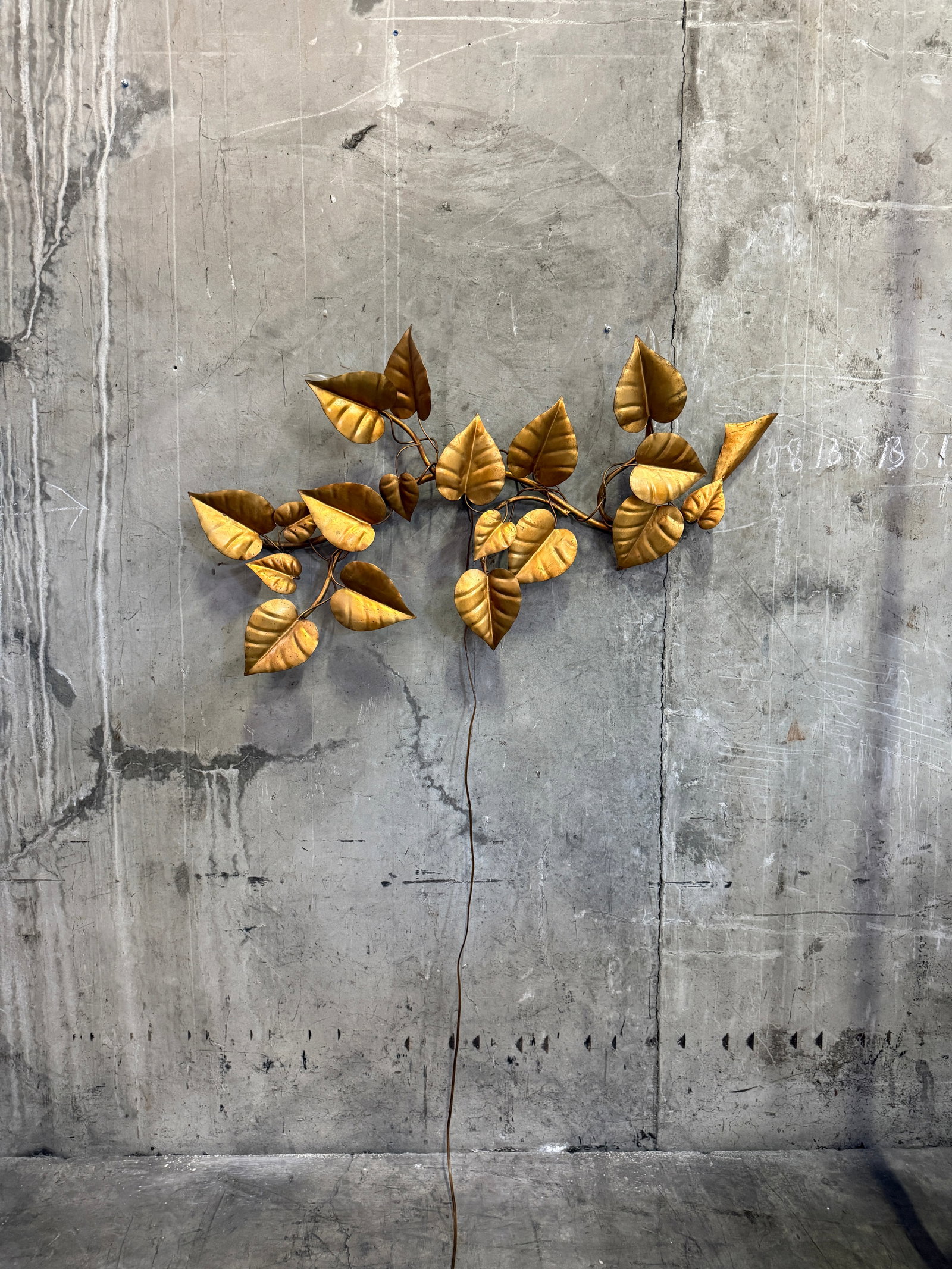 Vintage Italian Gilt Tole Leaf Wall Light - Mid-Century Gold Metal Vine Sconce, Made in Italy, 1960s - 5