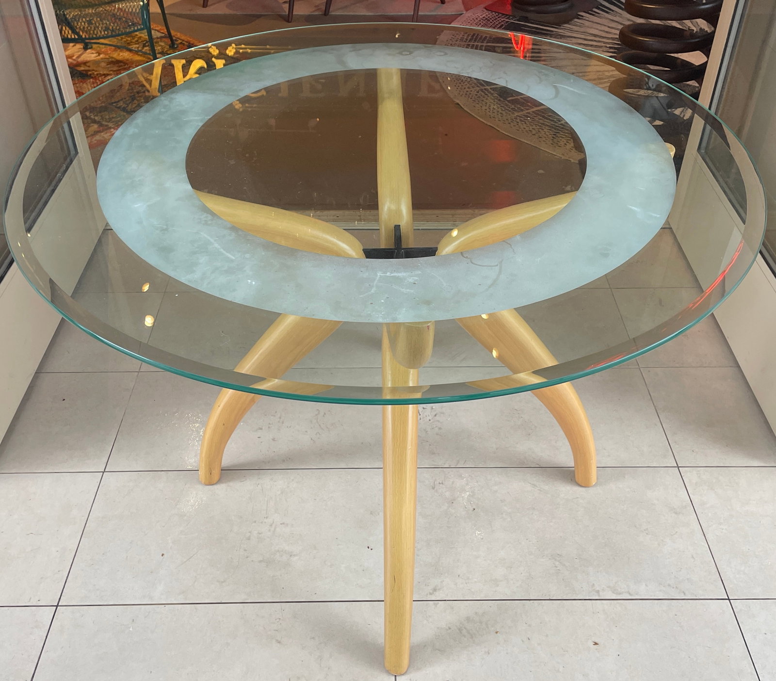 Round Italian Dining Table Circa 1980s - 7