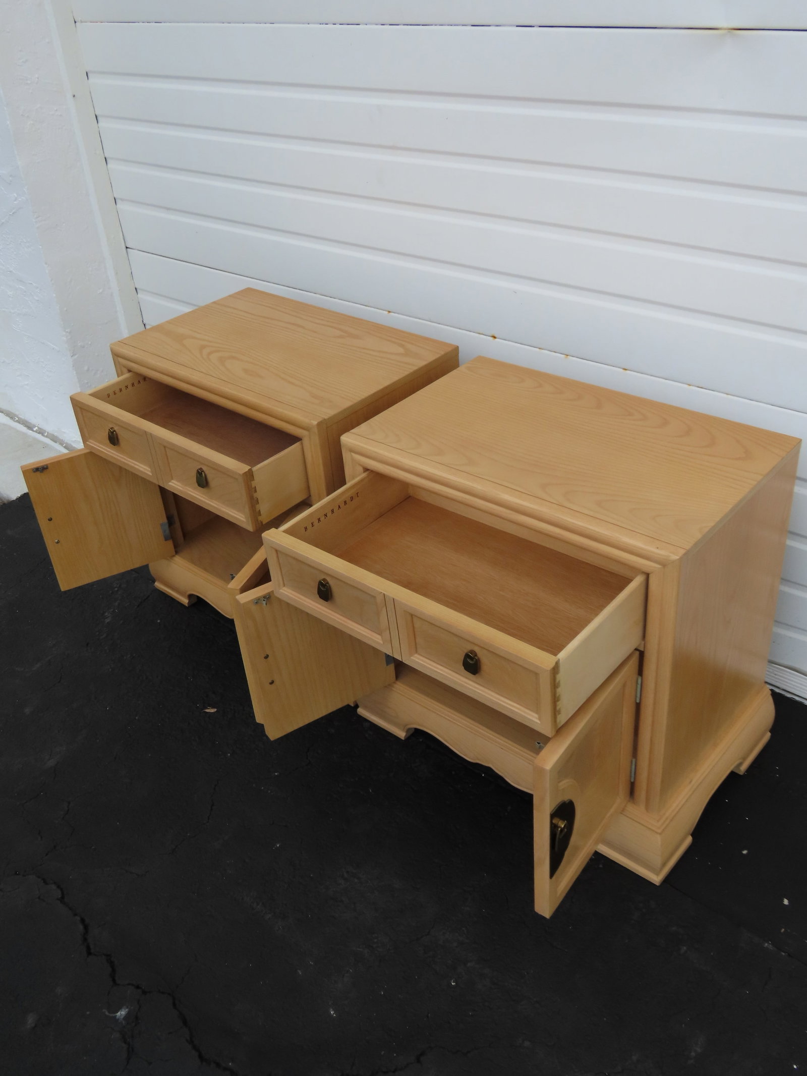 Bernhardt Hollywood Regency White Oak Large Nightstands End Bedside Tables a Pair 6400 - 5