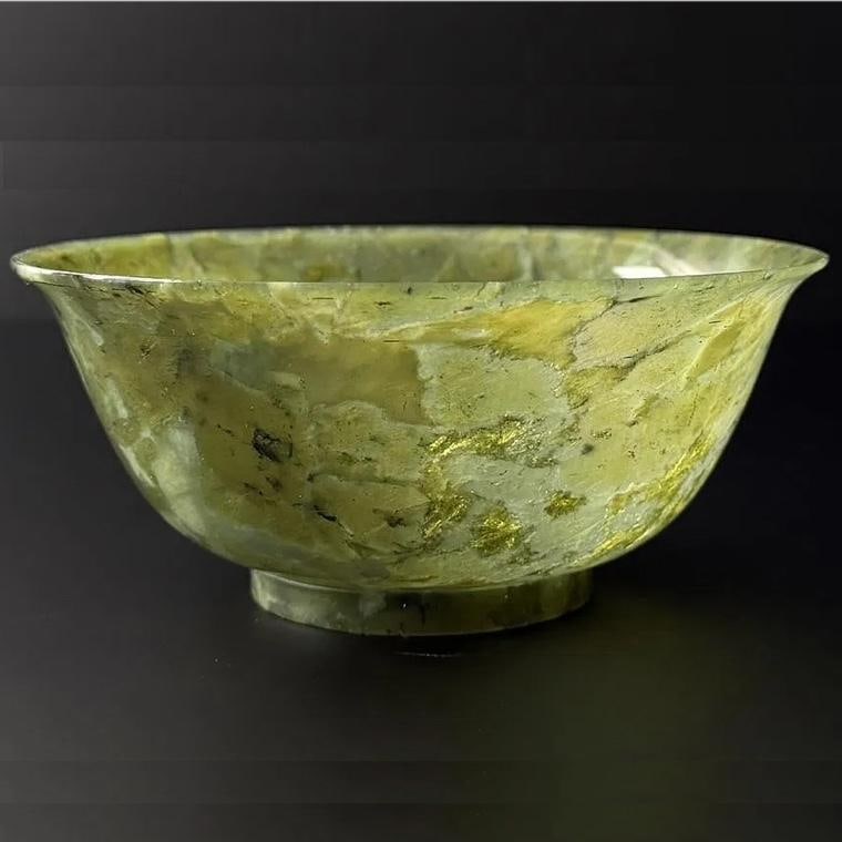 Antique Chinese Carved Spinach Jade Bowl - 2