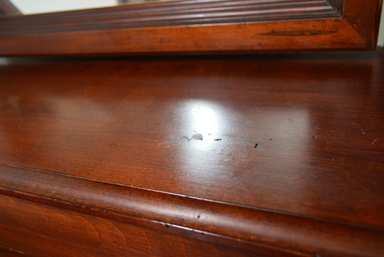 Ethan Allen Chest of Drawers and Mirror Set - 6
