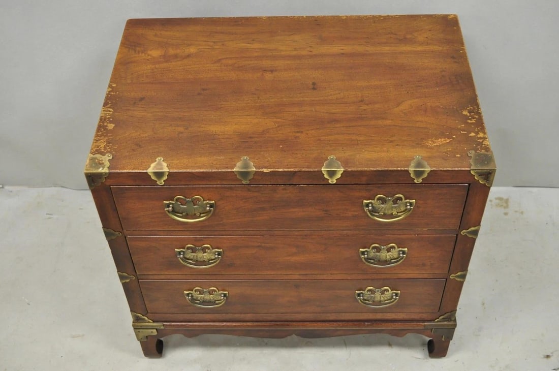 Mid 20th Century Henredon Pan Asian Chinoiserie Brass Butterfly 3 Drawer Campaign Chest Commode - 3