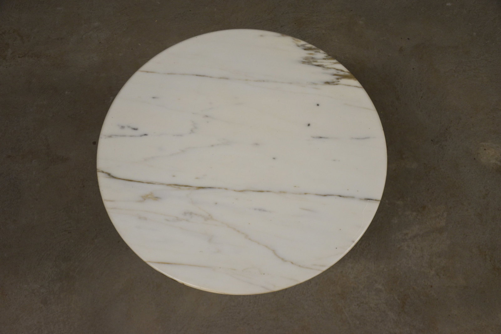 1970s Eero Saarinen Knoll Marble 20" Tulip End Table - 3