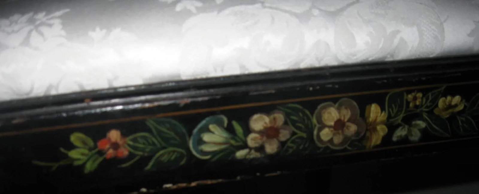 19th century George III Painted Side Chair in the Hepplewhite Style - 9