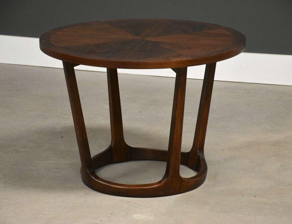 1960s Refinished Lane Rhythm Round 28" End Table - 3