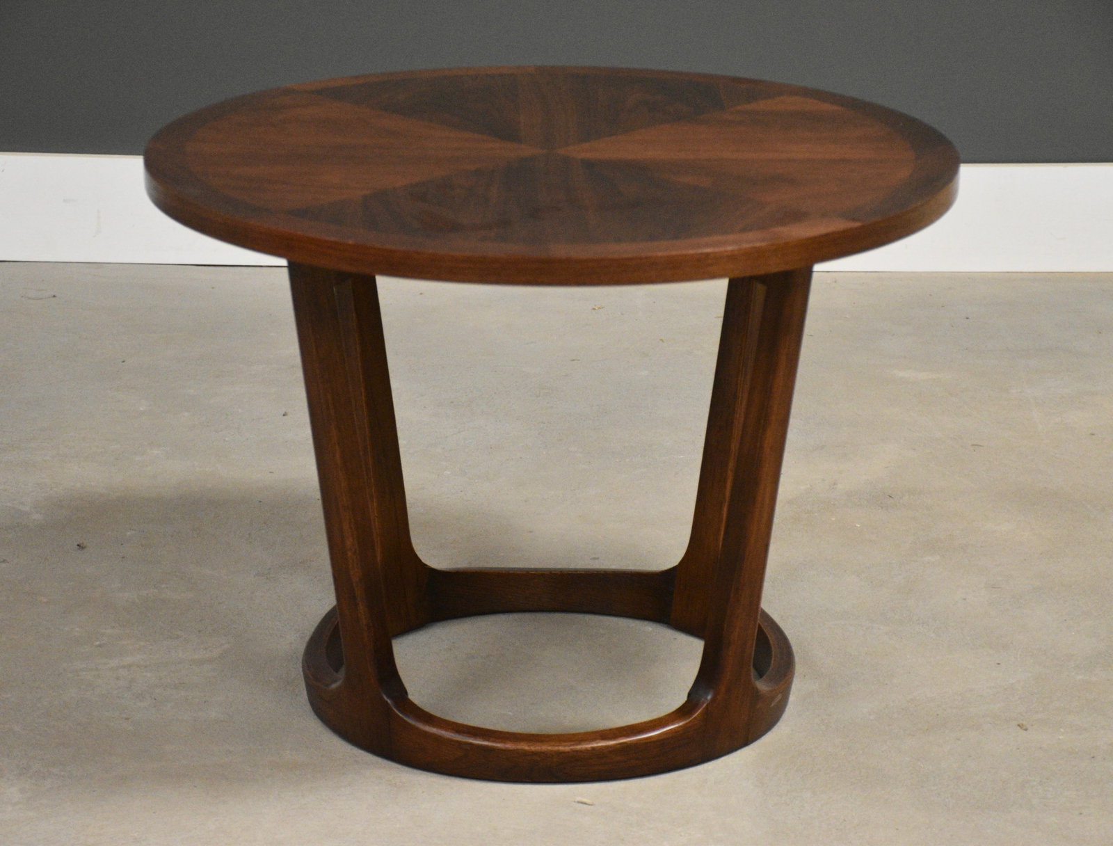 1960s Refinished Lane Rhythm Round 28" End Table - 5