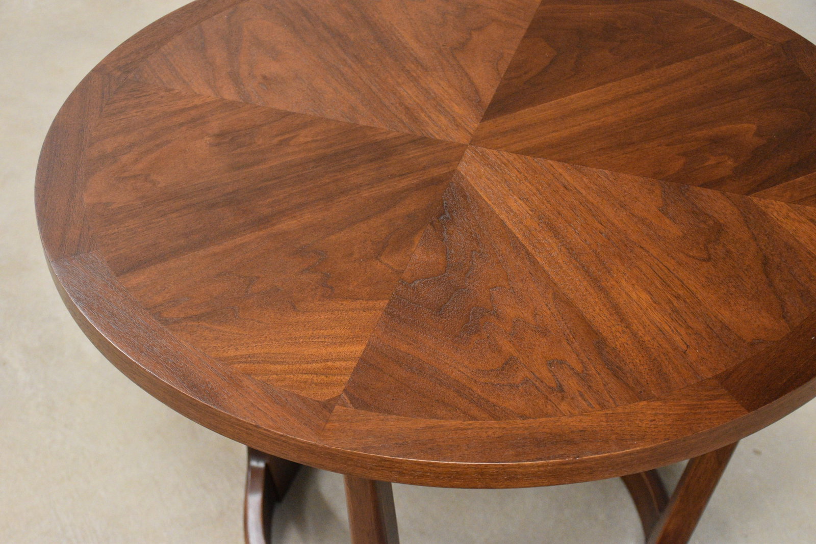 1960s Refinished Lane Rhythm Round 28" End Table - 7