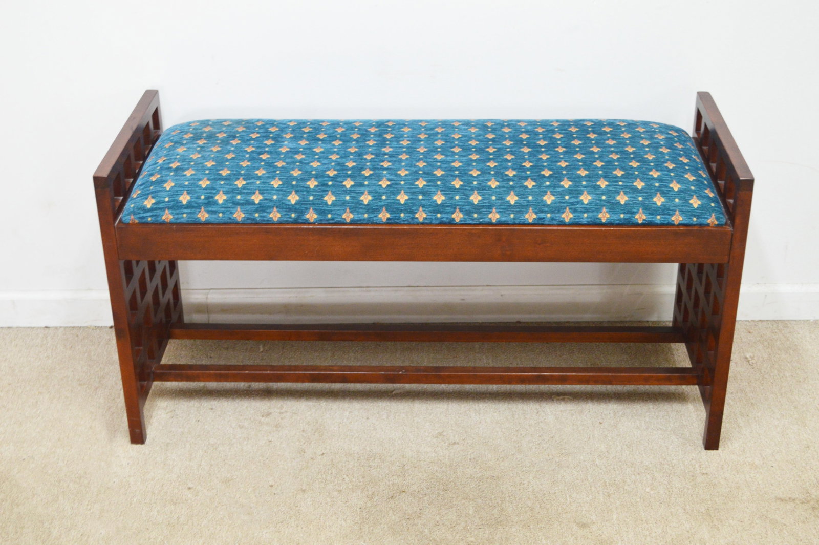Stickley Cherry Bench - 3