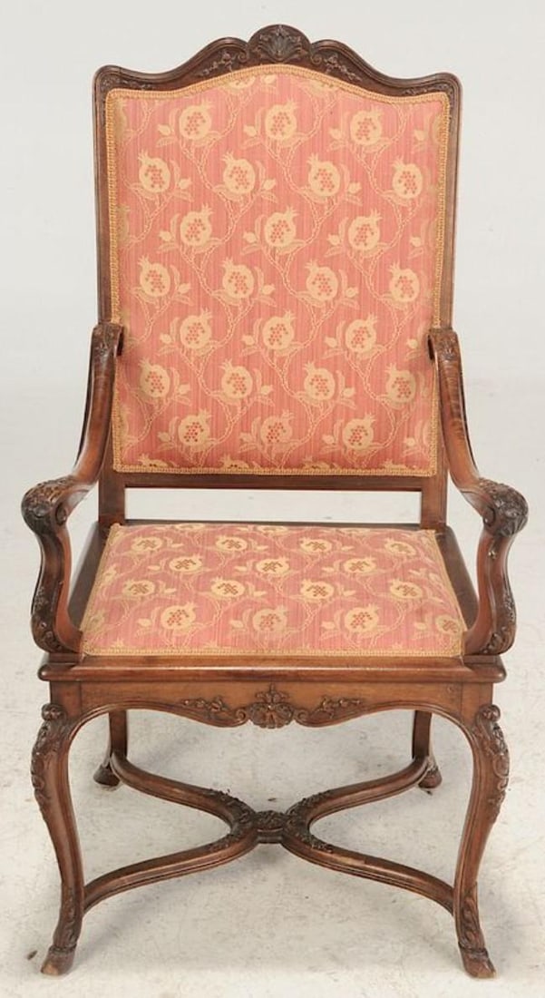 Early 20th Century Pair of Provincial Louis XV Style Chairs - 2