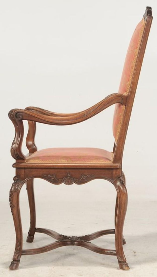 Early 20th Century Pair of Provincial Louis XV Style Chairs - 3