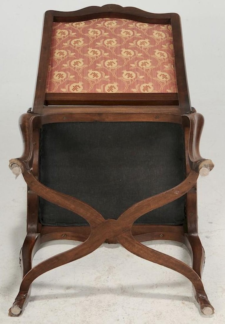 Early 20th Century Pair of Provincial Louis XV Style Chairs - 5