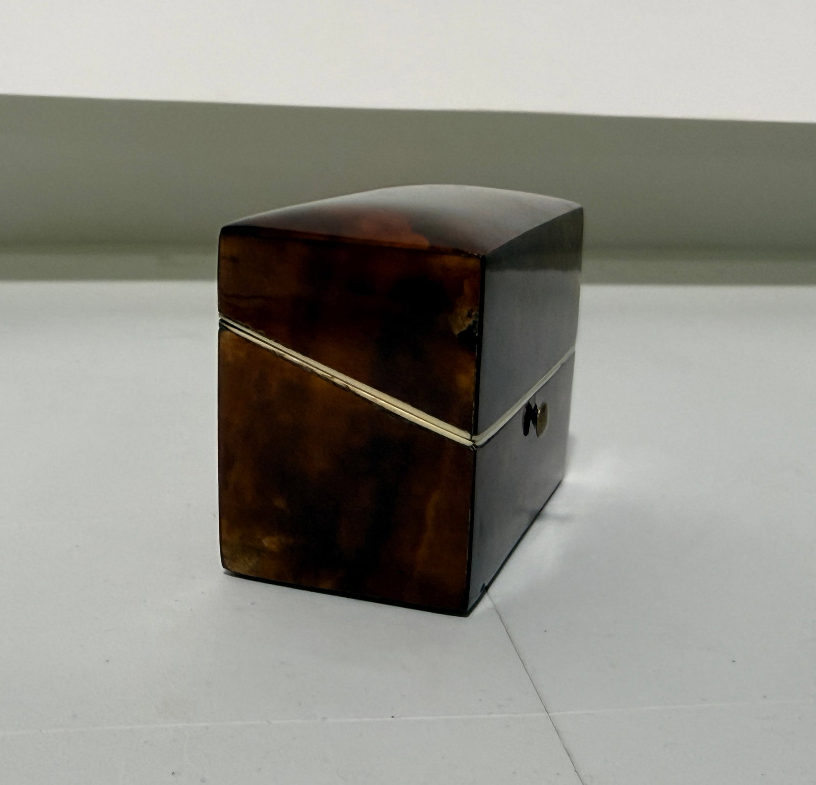 Dutch Regency Tortoiseshell Perfume Bottle Box, Circa 1830 - 3