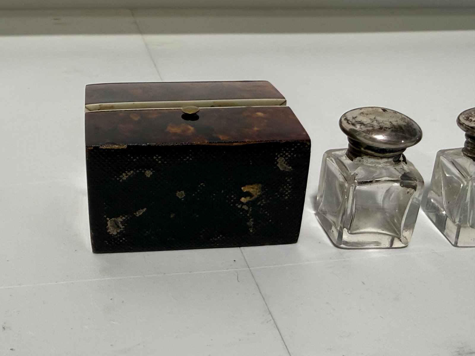 Dutch Regency Tortoiseshell Perfume Bottle Box, Circa 1830 - 6