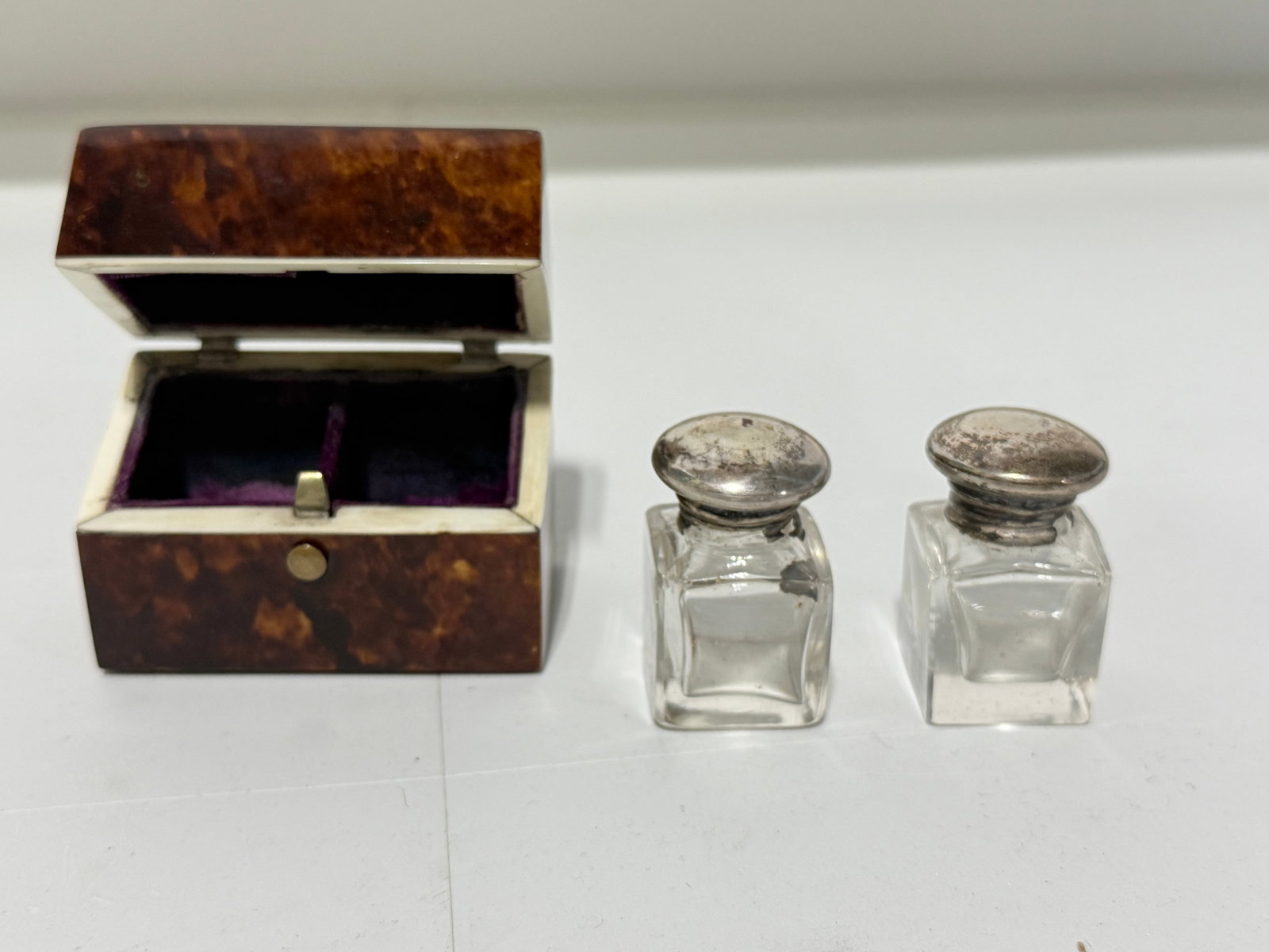 Dutch Regency Tortoiseshell Perfume Bottle Box, Circa 1830 - 8