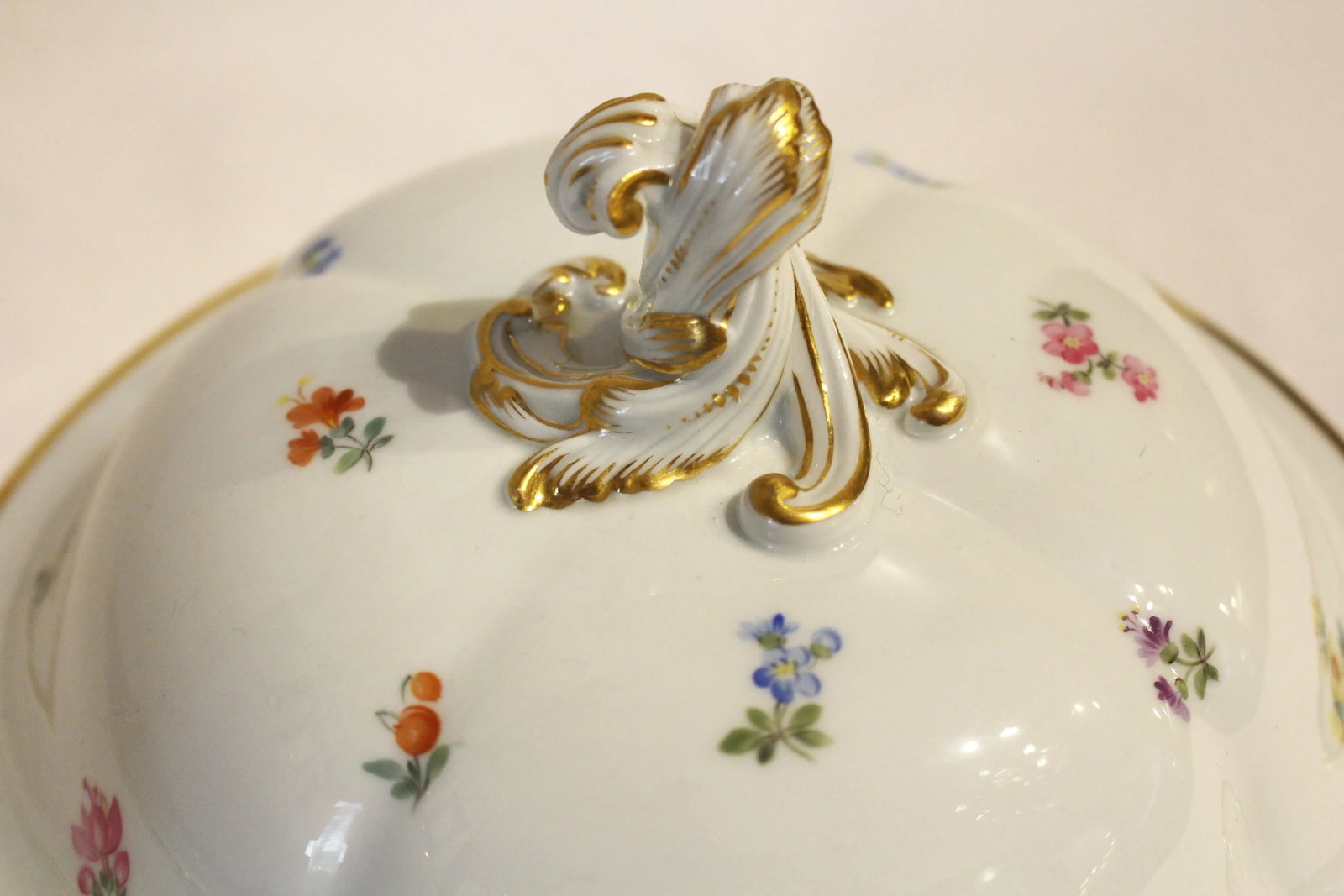 Late 19th Century Meissen Vegetable Tureens - a Pair - 4