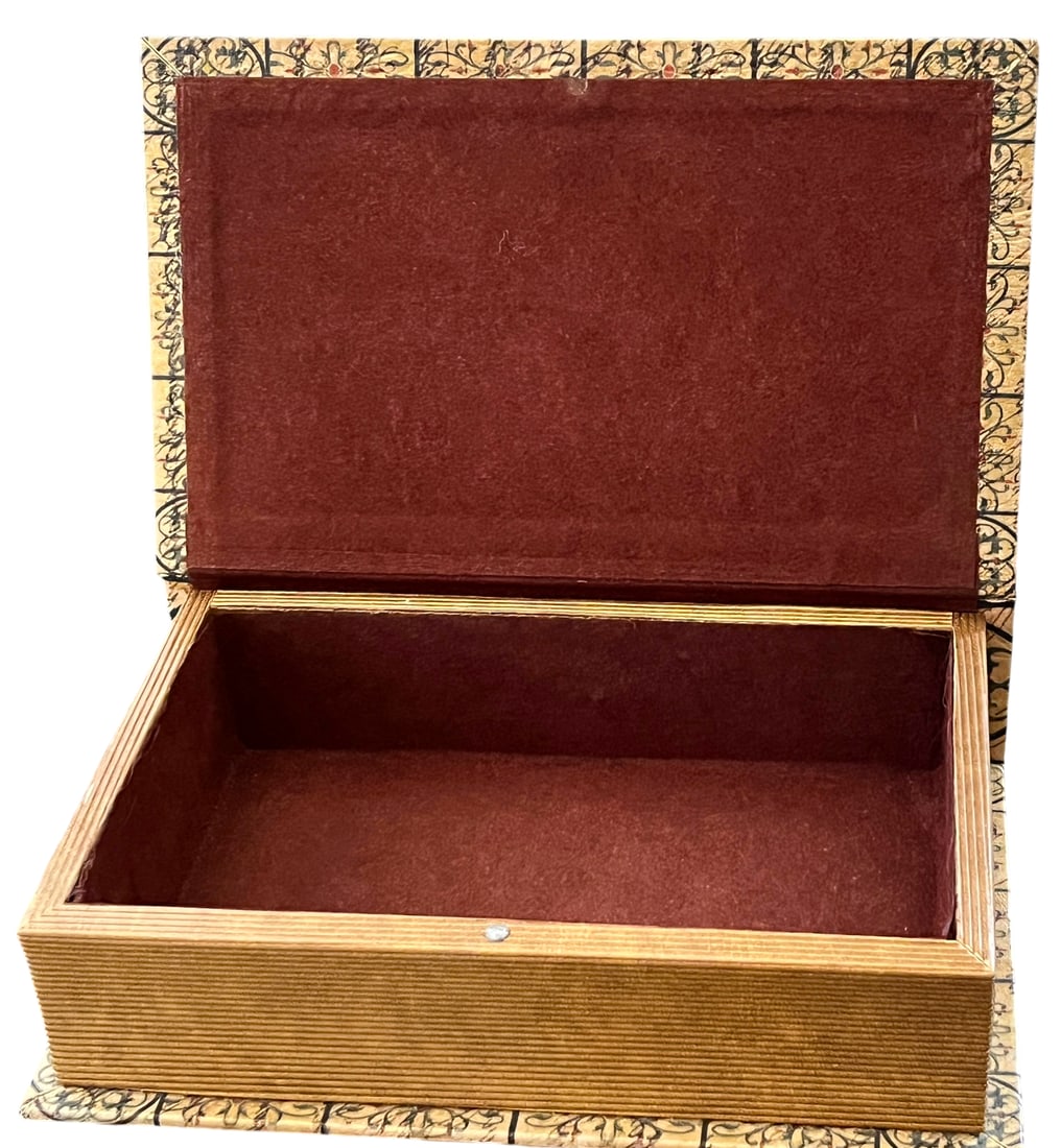 Pair of Trompe L'Oeil Faux Book Boxes in the Italian Florentine Style, 11" - 9