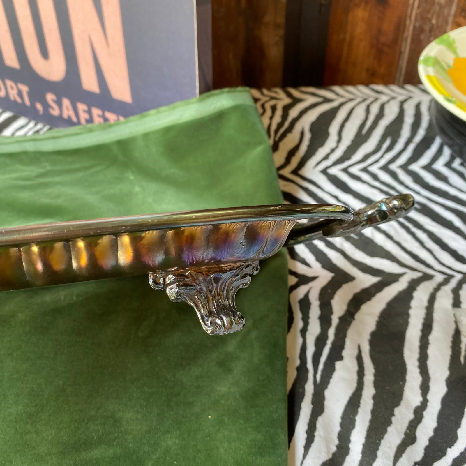 1970s Large Footed Silver Serving Tray With Etchings - 10
