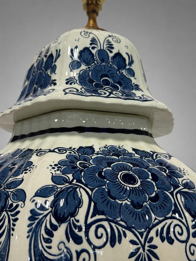 Mid-20th Century Dutch Delft Blue-and-White Ceramic & Giltwood Lamps - a Pair - 2