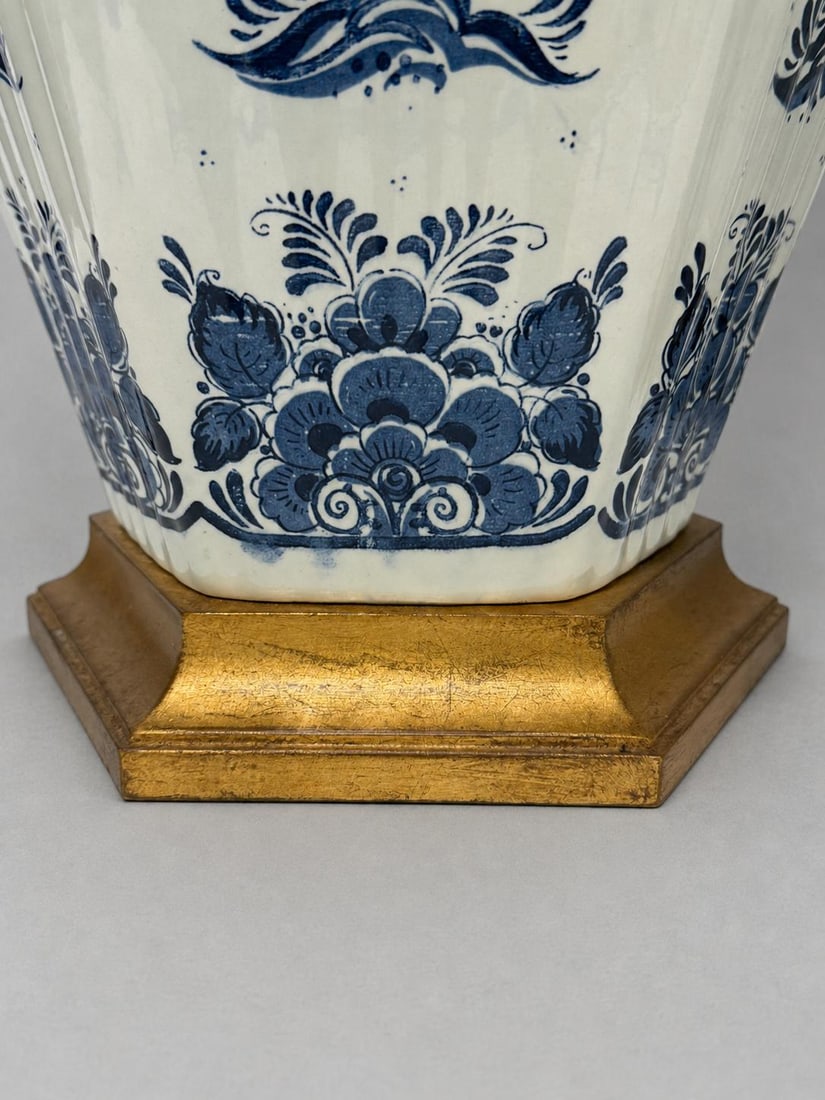 Mid-20th Century Dutch Delft Blue-and-White Ceramic & Giltwood Lamps - a Pair - 4
