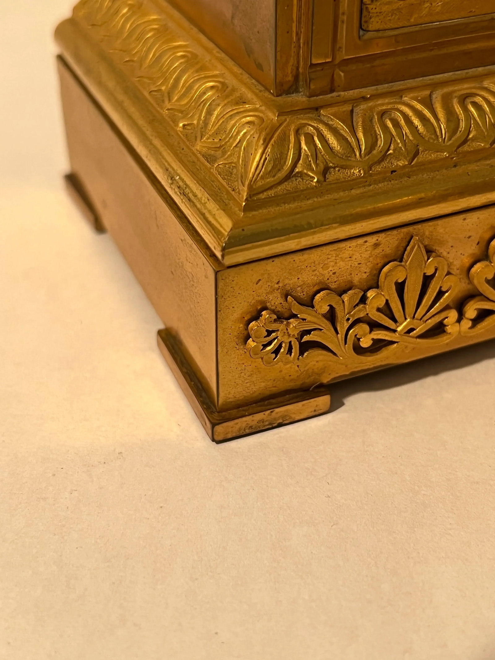 19th Century Neoclassical Gilt Bronze Grand Tour Mounted Urns - a Pair - 10