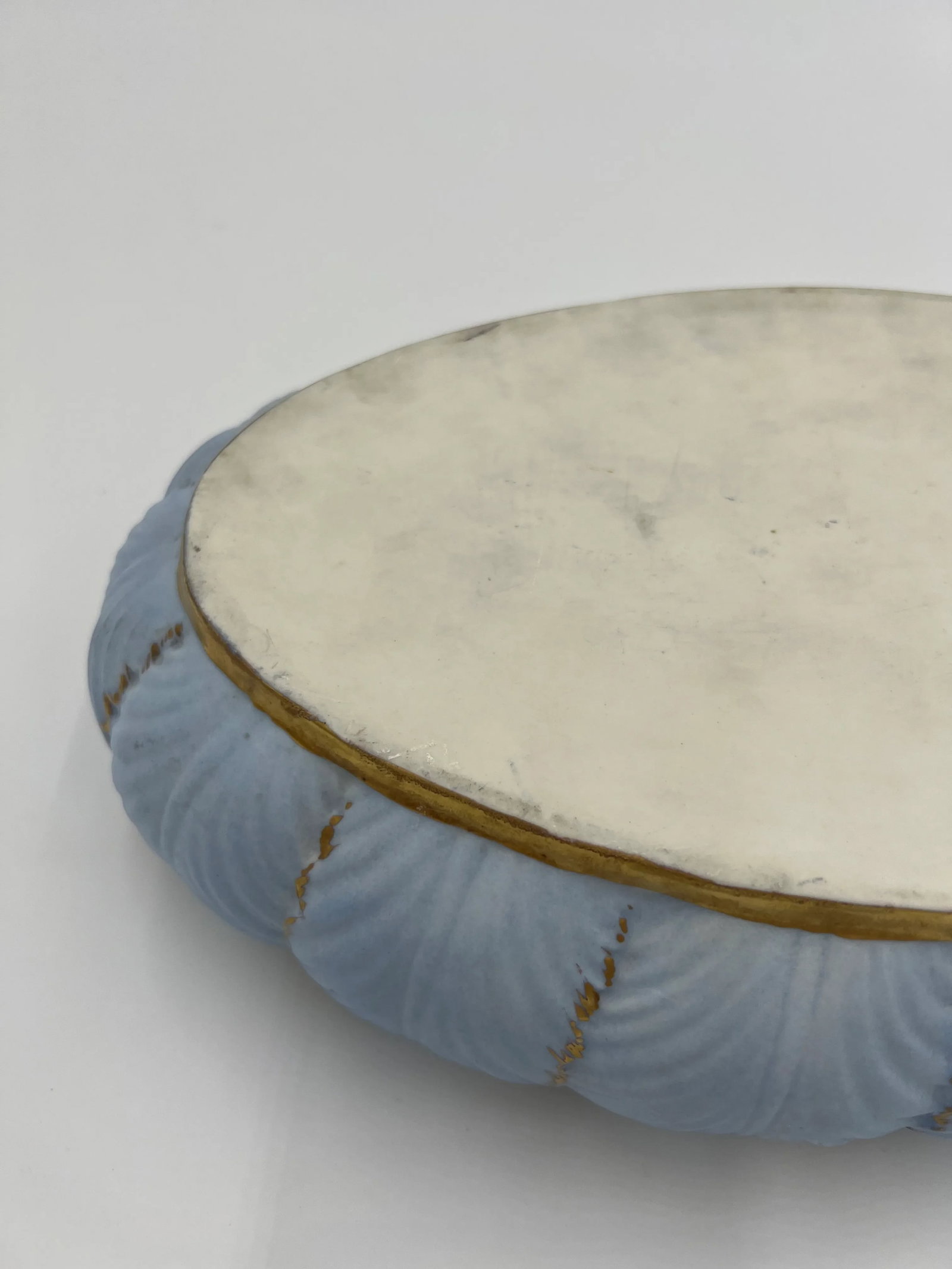 Antique English Porcelain Foliate Shell Scallop Rimmed Centerpiece Bowl - 8