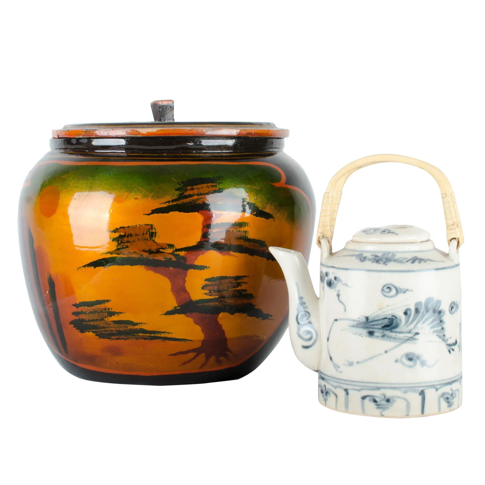 Japanese Lacquer Padded Teapot Caddy: Antique Japanese hand-painted lacquer teapot caddy. A rare piece in excellent condition. Interior is padded and fitted for blue and white porcelain teapot. The teapot stands 41/4 inches tall and featu
