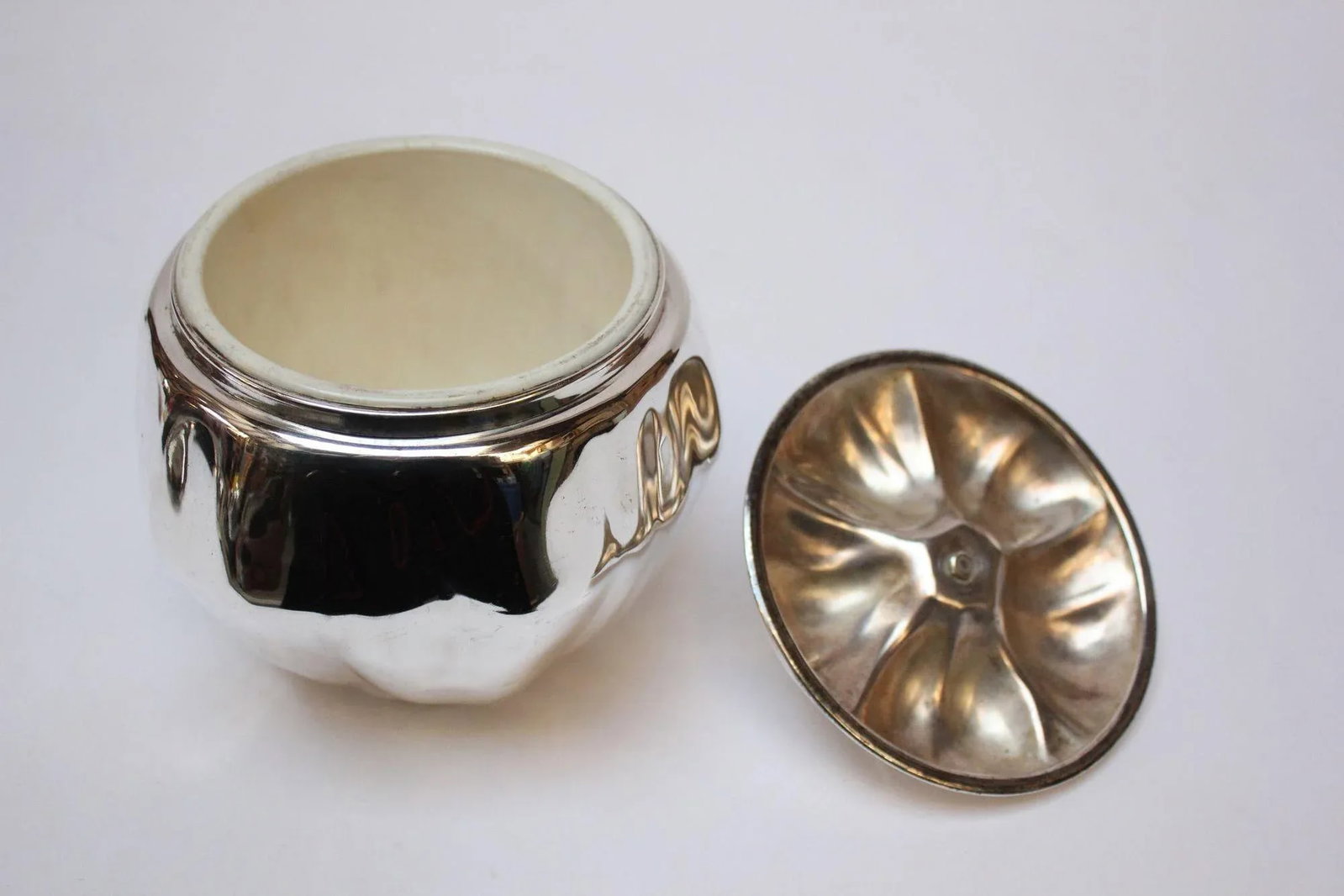 Vintage Italian Silver-Plated Insulated "Pumpkin" Ice Bucket by Teghini - 3