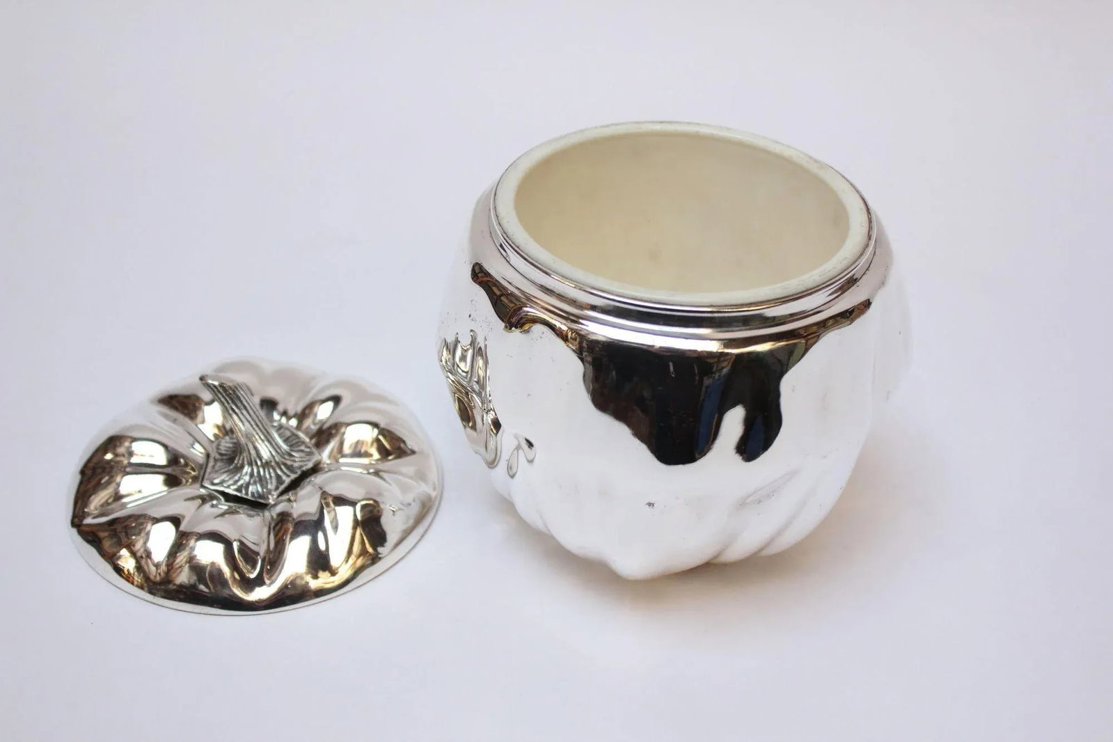 Vintage Italian Silver-Plated Insulated "Pumpkin" Ice Bucket by Teghini - 4