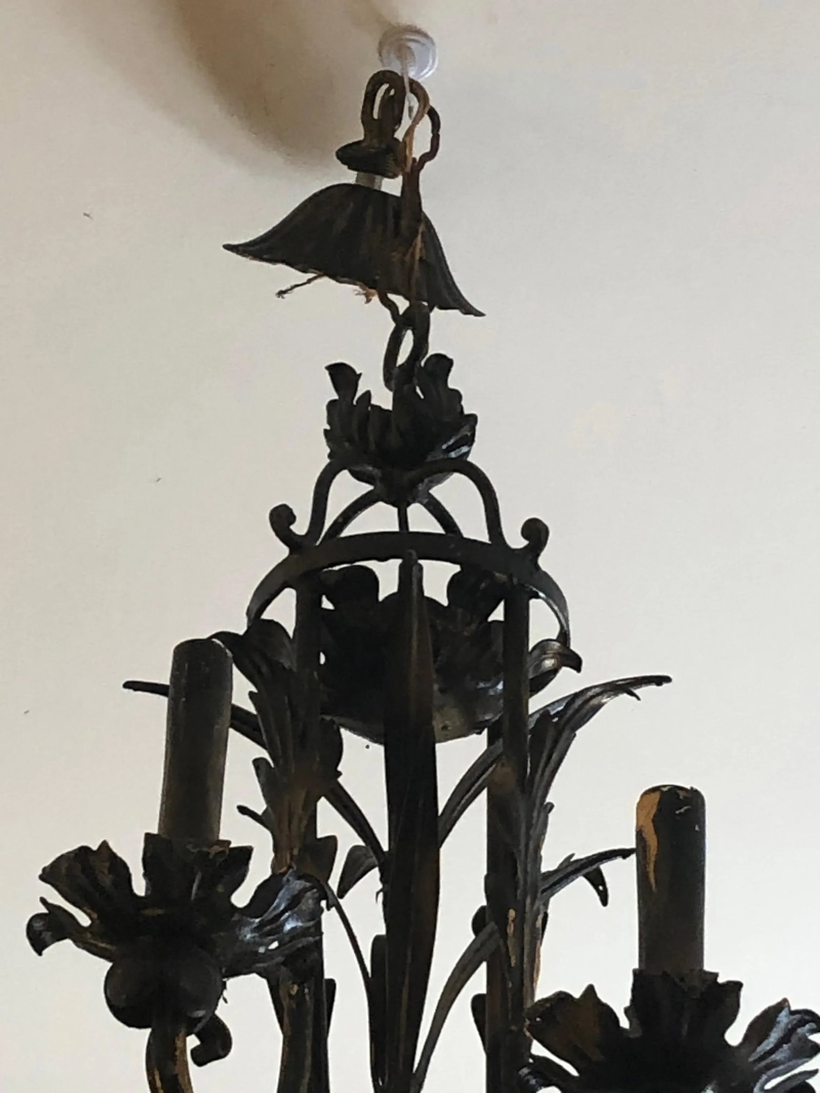 Vintage Italian Black and Gold Iron Tole Chandelier - 4