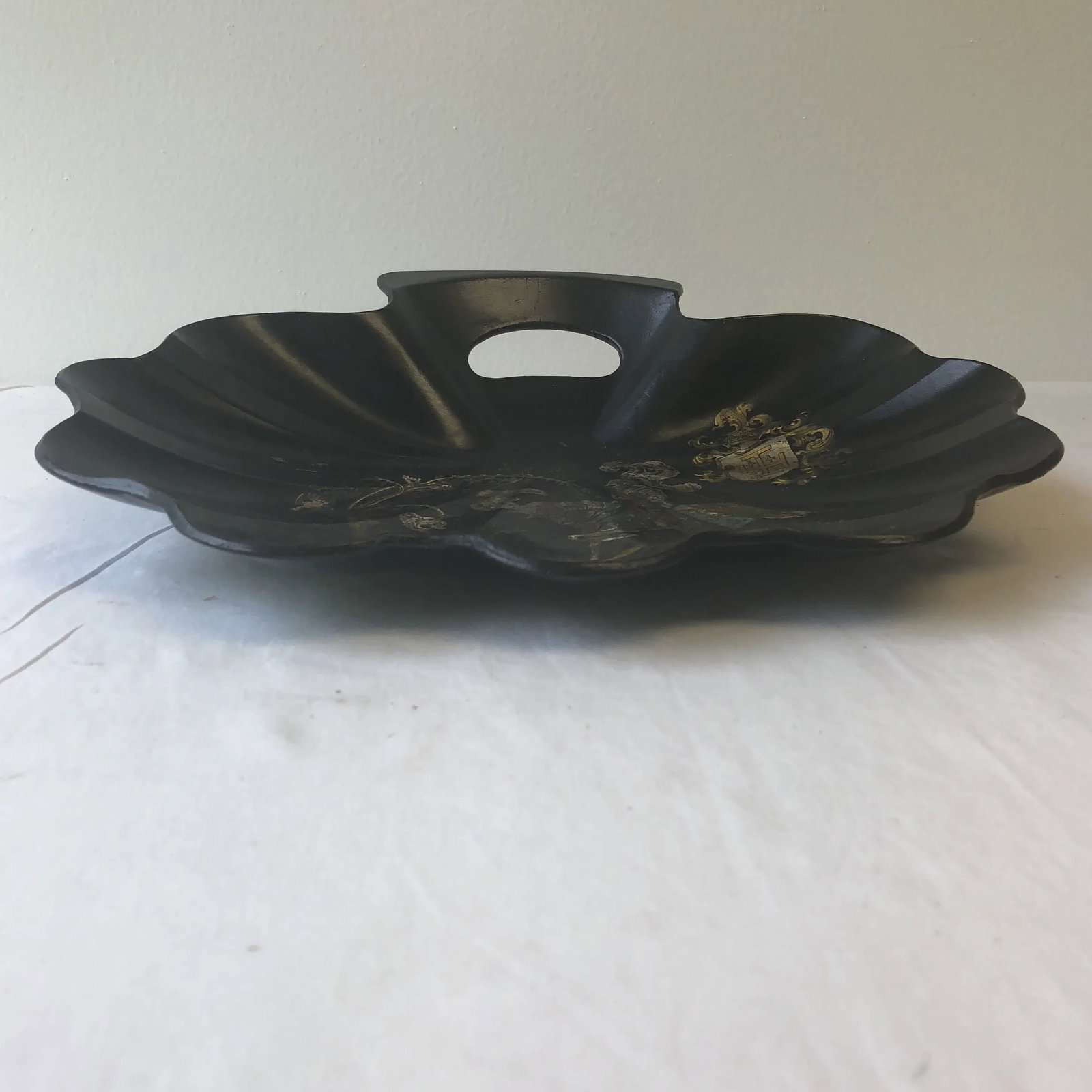 1940s Traditional Black Paper Mache Lacquered Knight & Shield Tray - 3