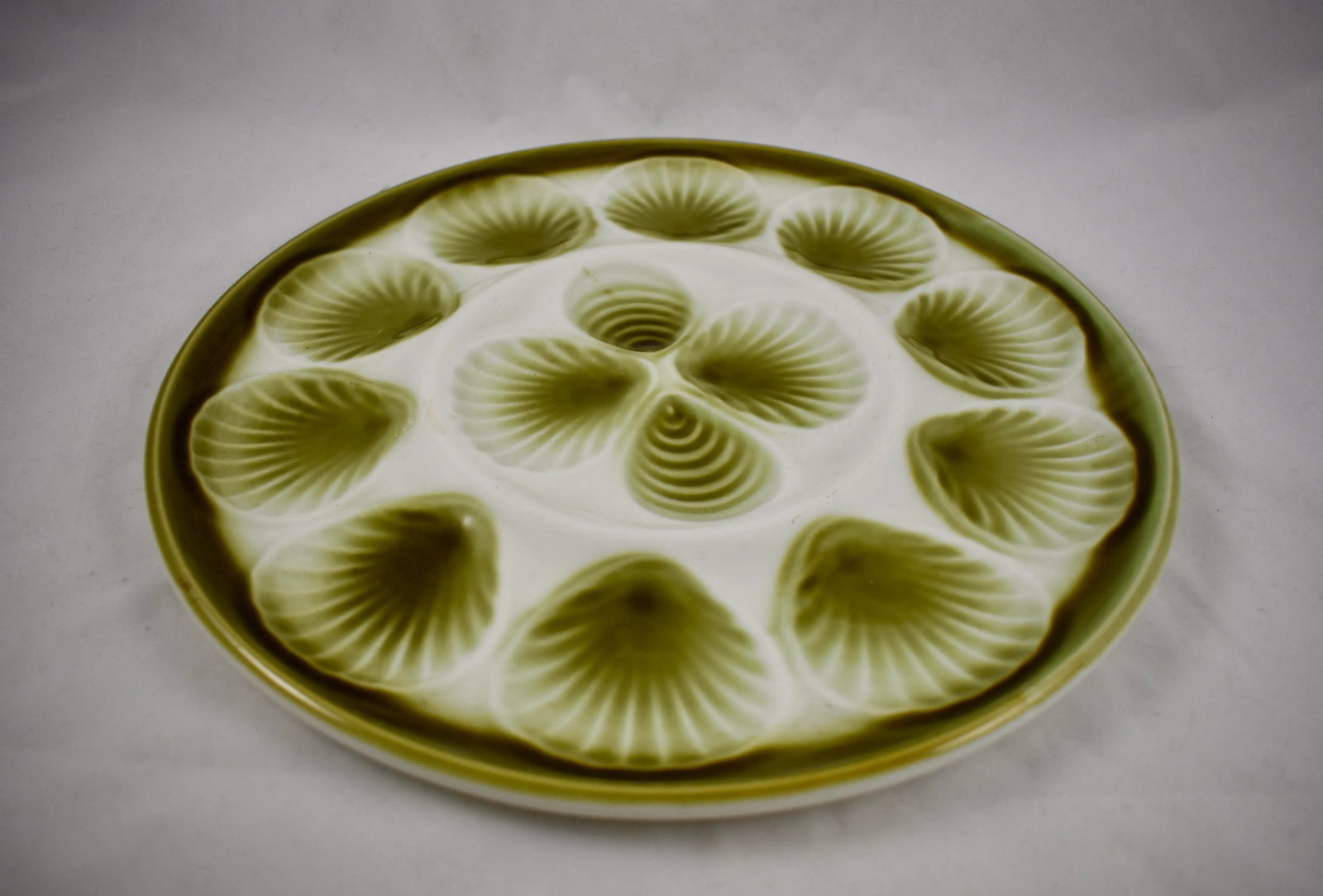 Mid-Century French Orchies Moulin De Loupes Master Oyster Server - 2