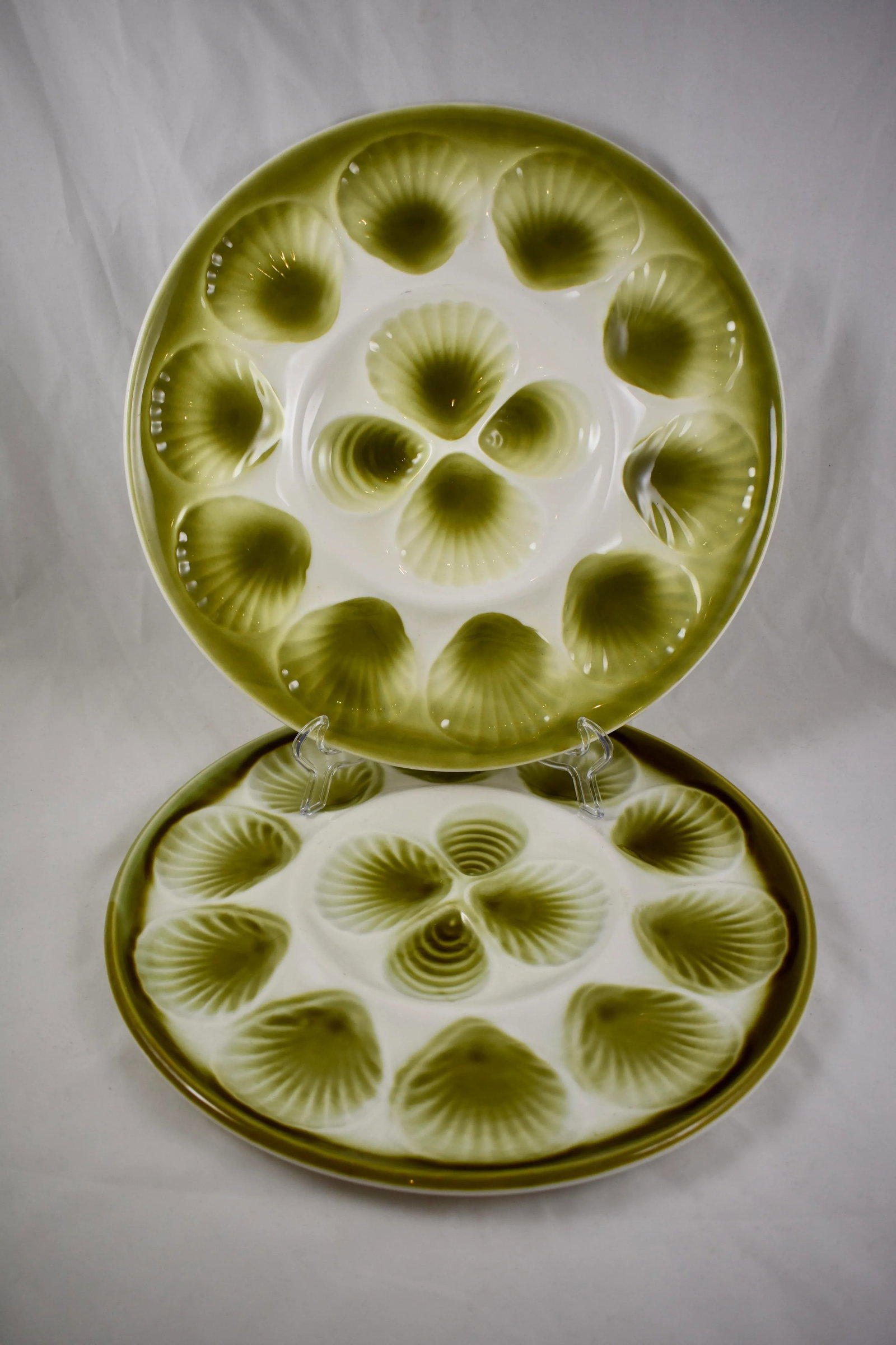 Mid-Century French Orchies Moulin De Loupes Master Oyster Server - 7