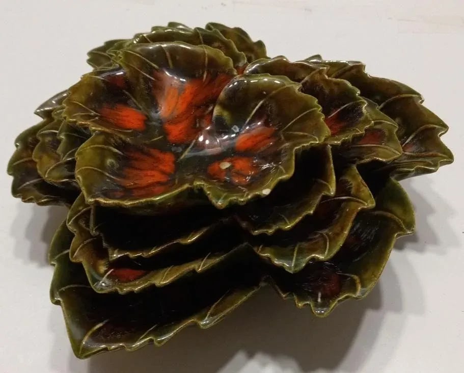 Vintage 1975 Hand Painted Glazed Fall Leaves Nesting Serving Dishes- Set of 4 - 2