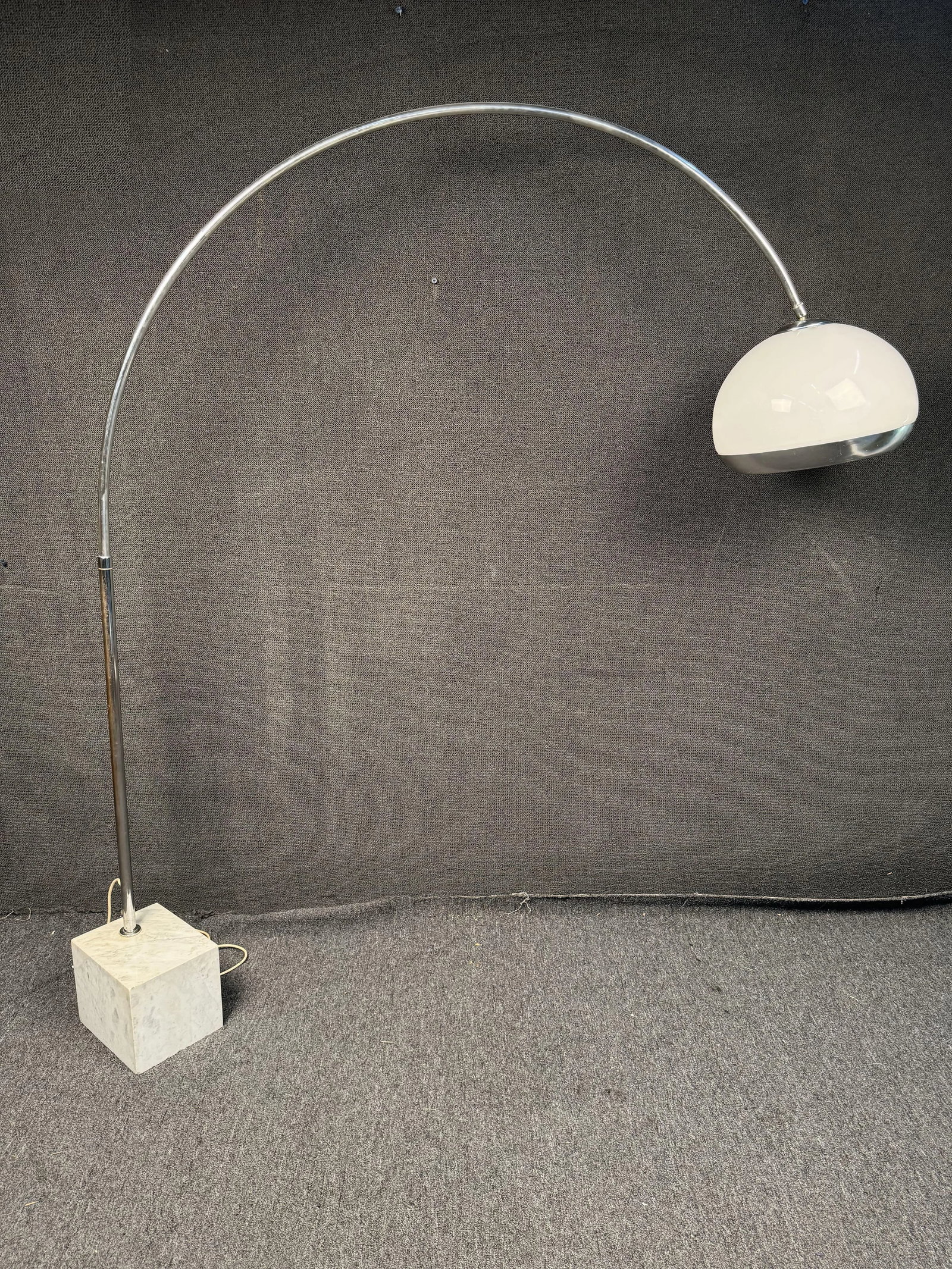 1970s Harvey Guzzini Attibuted Arc Floor Lamp - 10